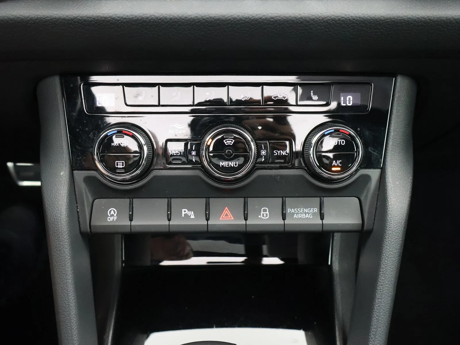 Škoda Kodiaq Kodiaq Sportline 1.5TSI 150PK *AUTOMAAT*7 ZITPLAATSEN*PANODAK*TREKHAAK*LEDER*ALCANTARA*SPORTZETELS*C