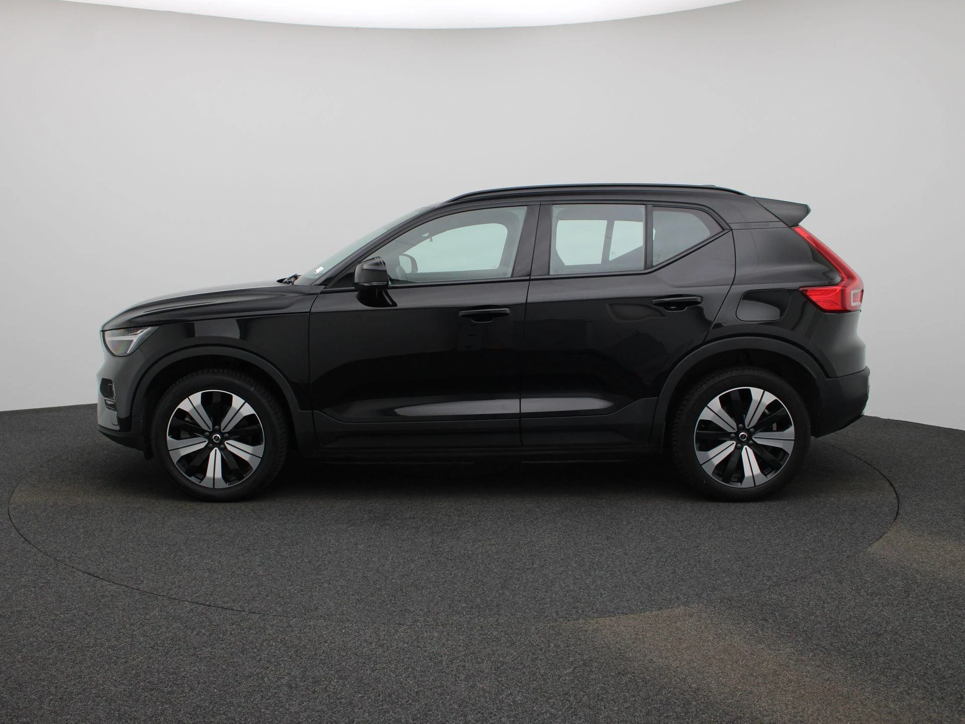 Volvo-XC40-image-3