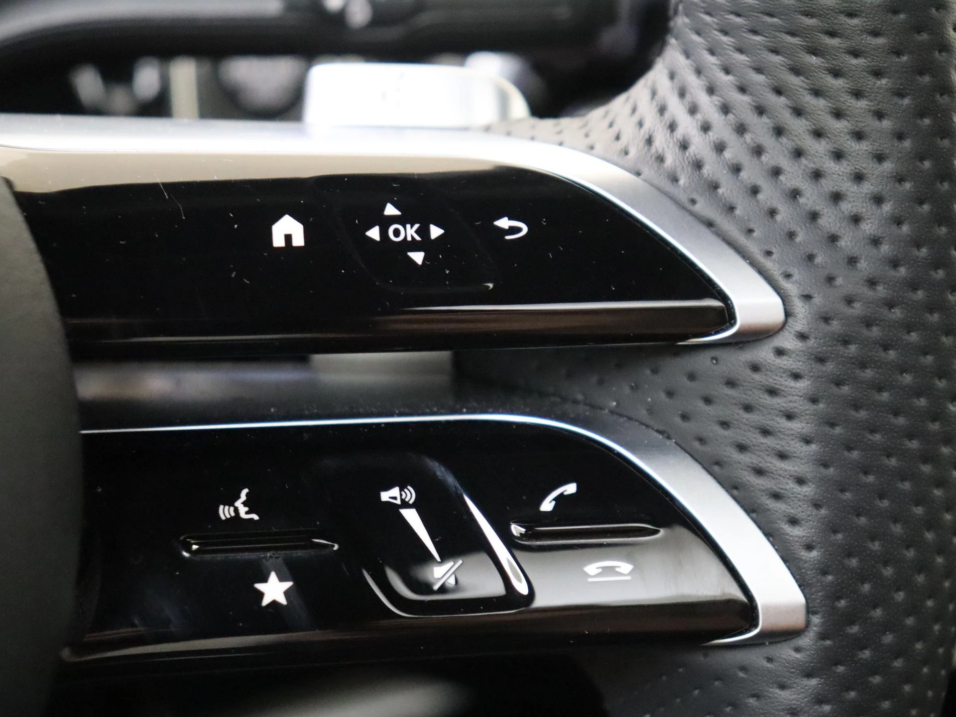 Mercedes-Benz-A-Klasse-image-13