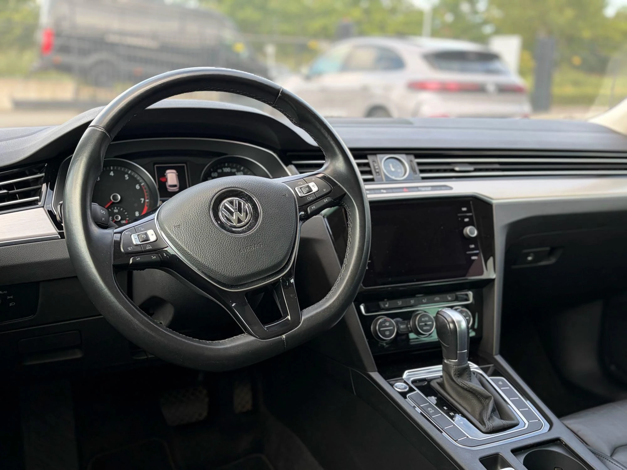 Volkswagen-Passat-image-3