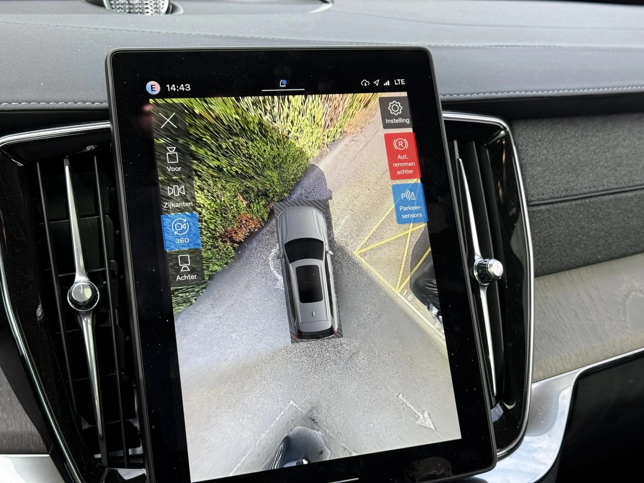 Volvo-XC90-image-3