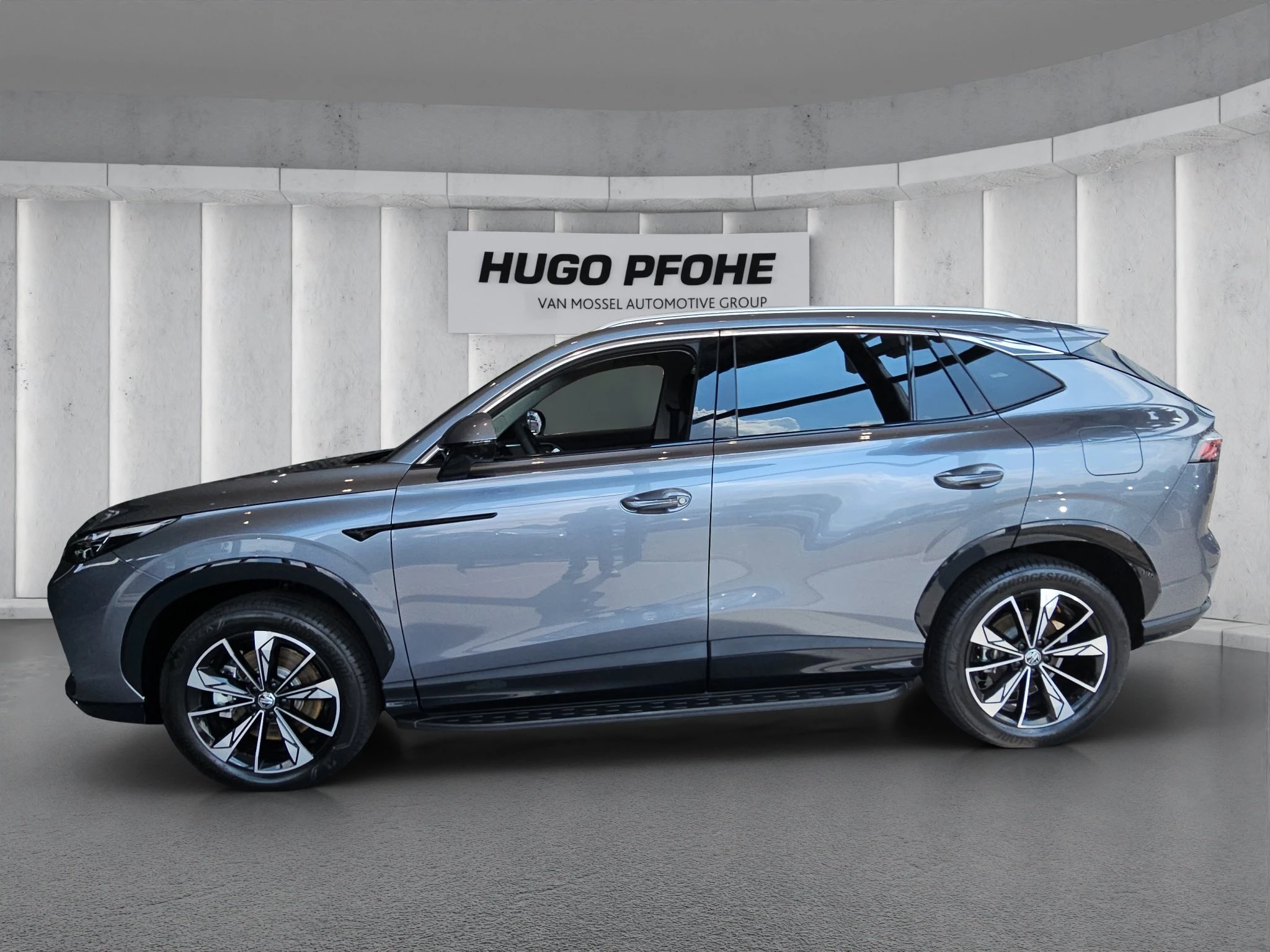 MG HS Luxury 1.5 T PHEV Sports Utility Vehicle. 200 kW. 5-türig