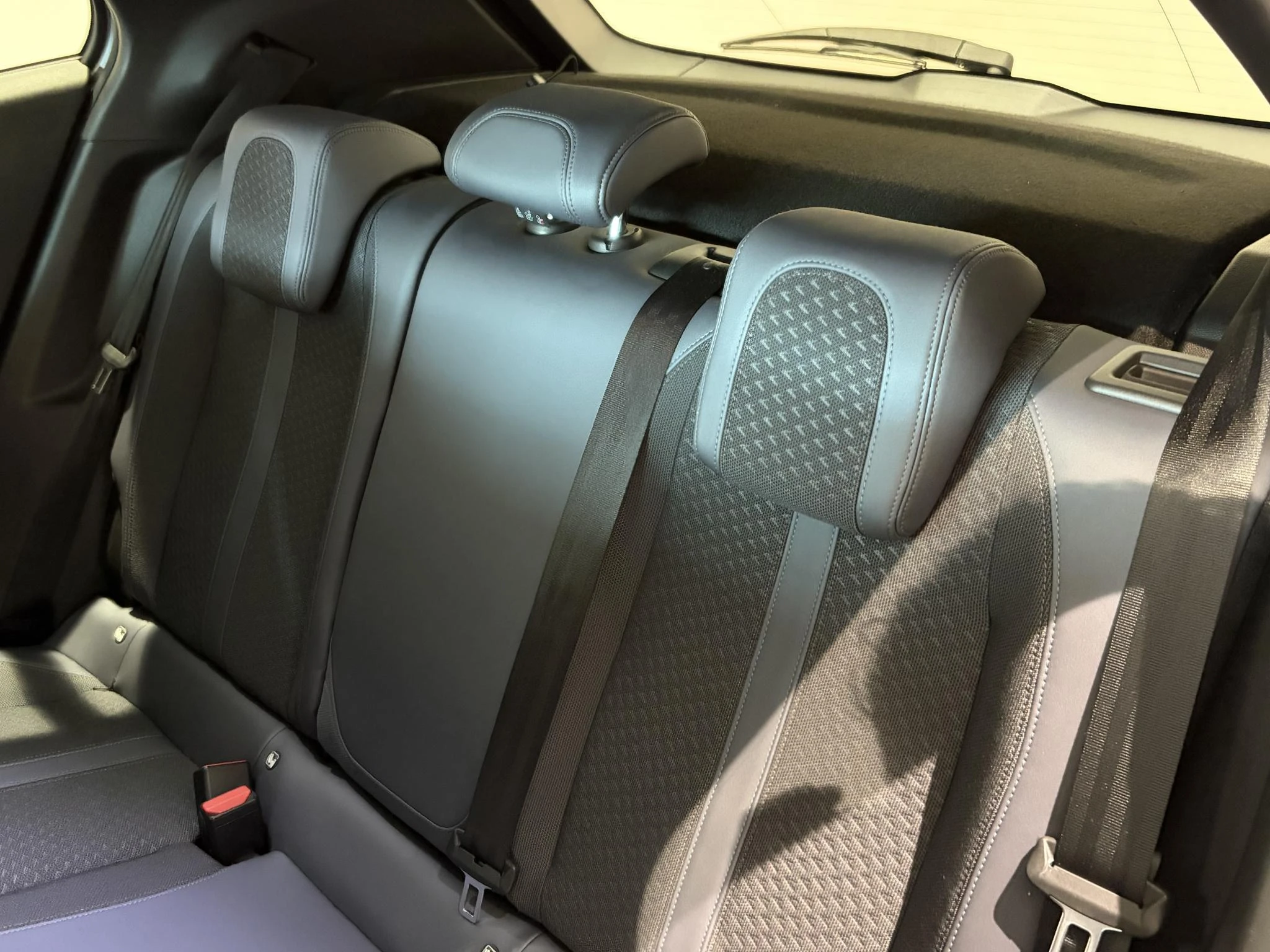 Peugeot 2008 1.2 PureTech Blue Lease Allure