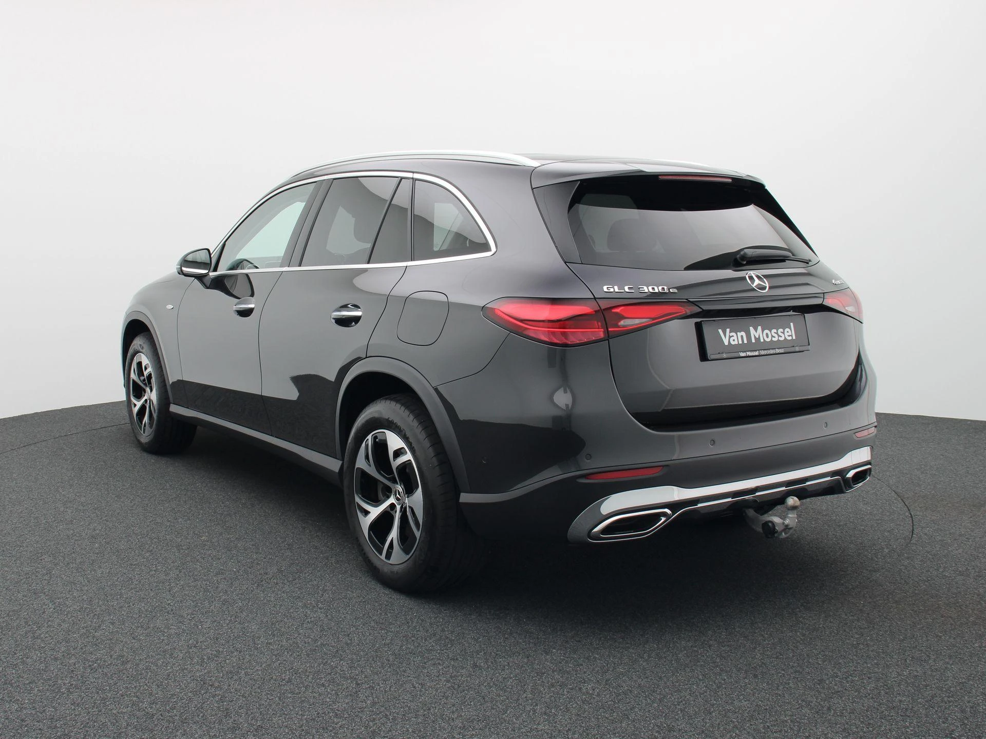 Mercedes-Benz GLC 300 e SUV Luxury Line + LEDER + DIGITAL LIGHT + TREKHAAK + 360 CAMERA +