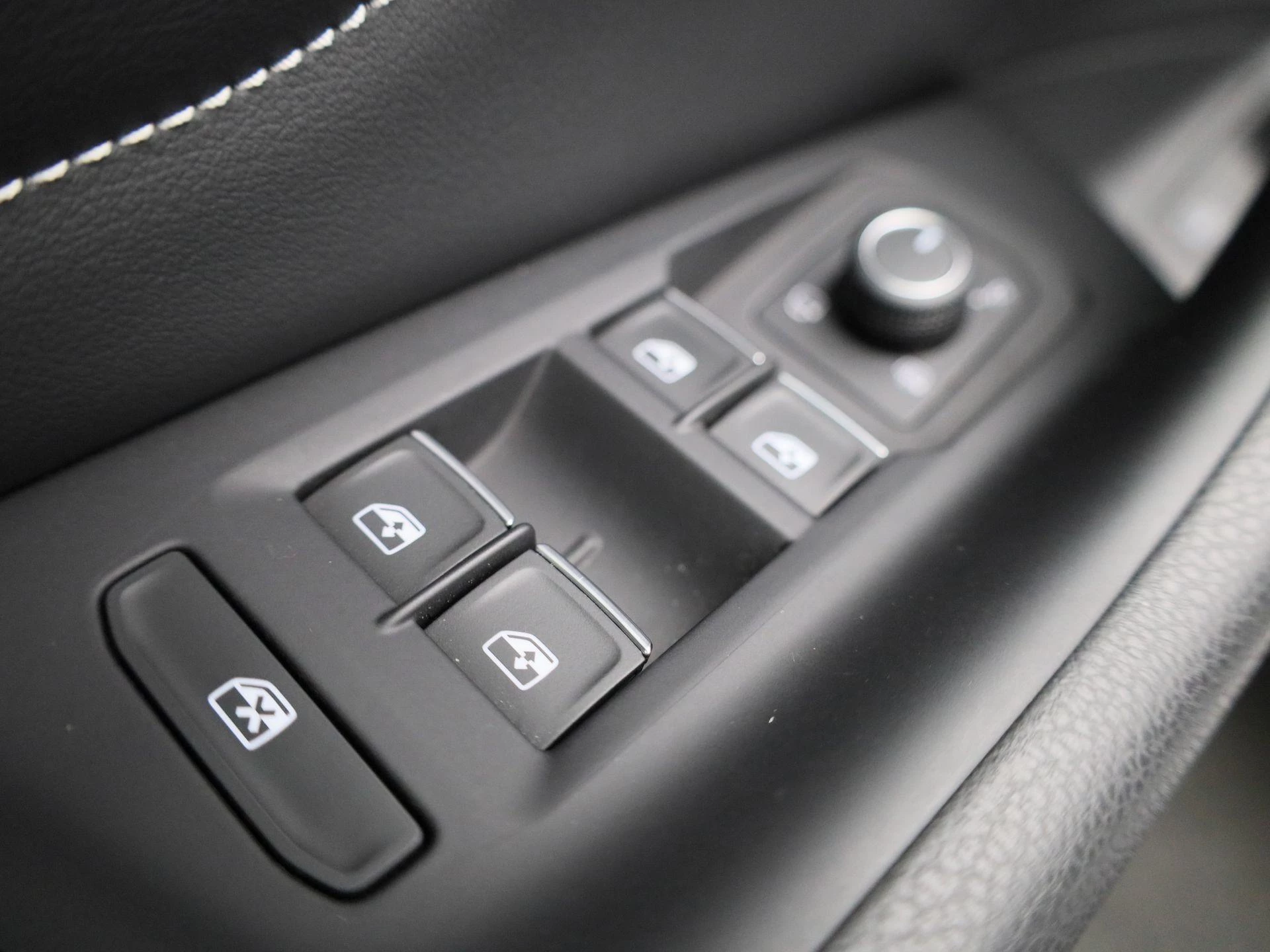 Volkswagen-Passat-image-36
