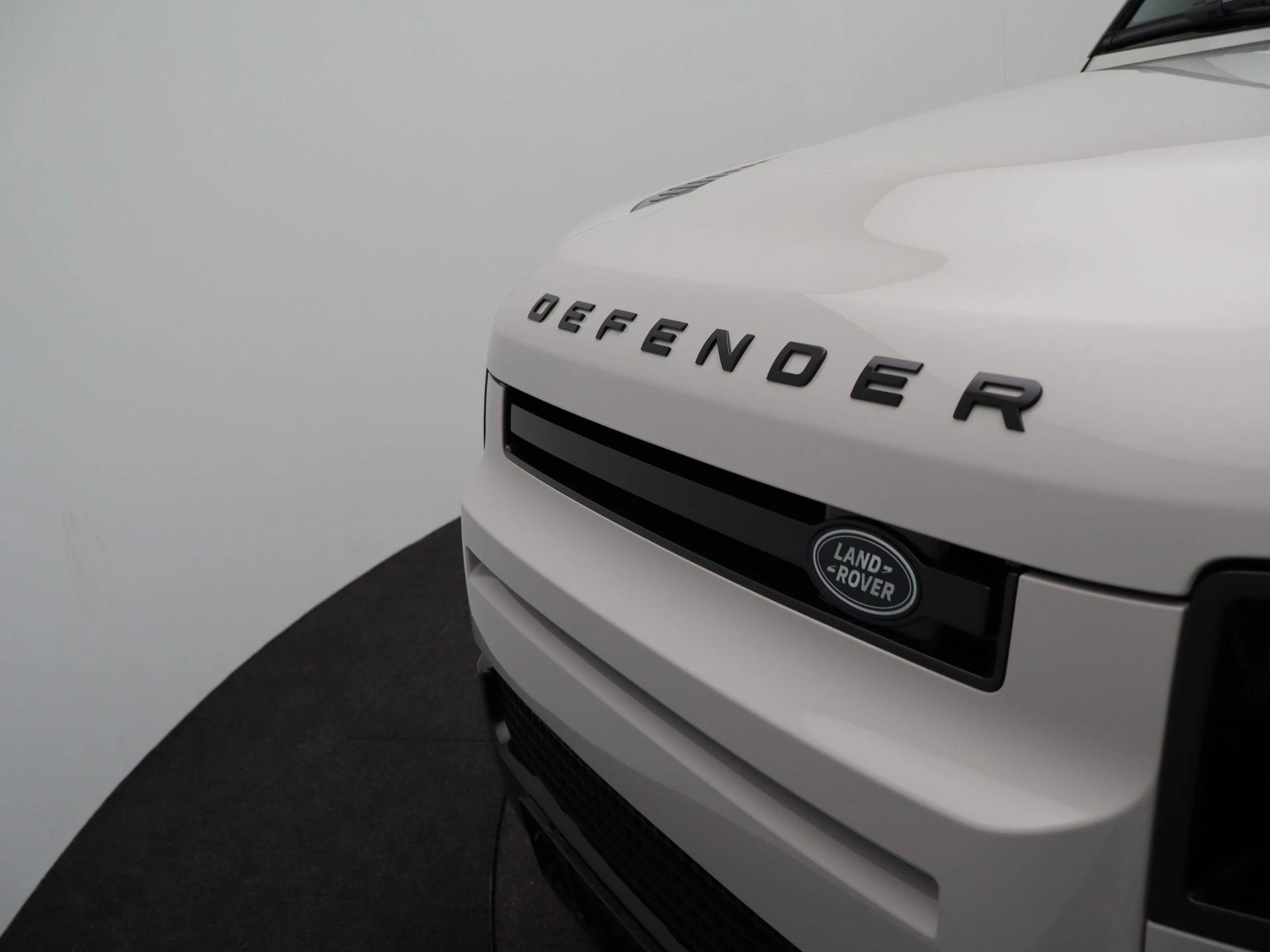 Land Rover-Defender-image-37