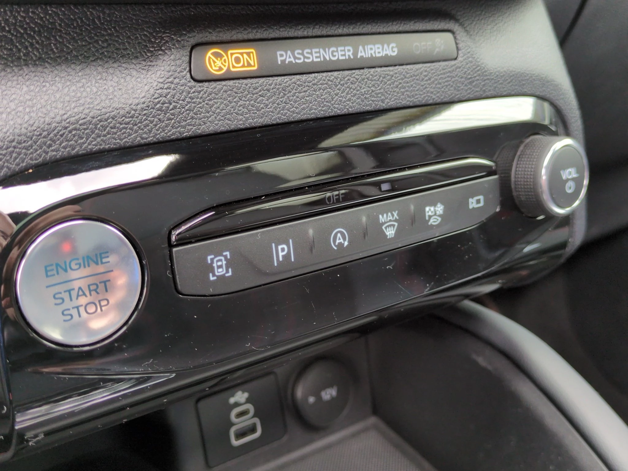 Ford Kuga ST-Line X Aut.*PANO*AHK*360GRAD*LED-MATRIX*NAVI*GRA*WINTER-PKT..