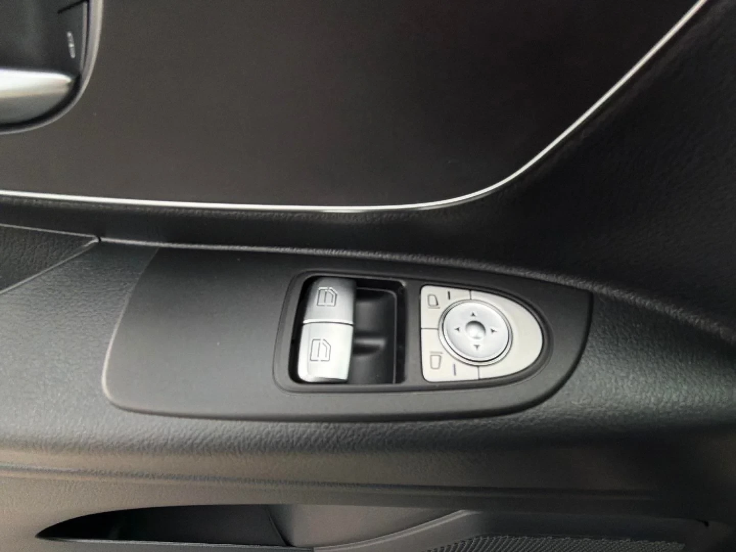 Mercedes-Benz eVito 119 A2 Kassevogn
