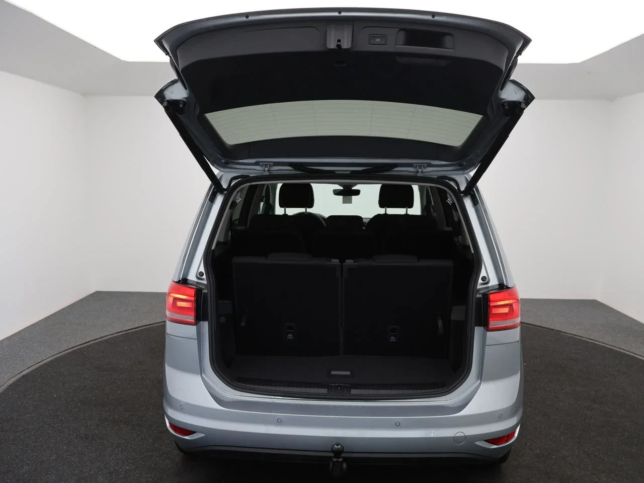 Volkswagen Touran 1.5 TSI Highline Business DSG *DEMO*