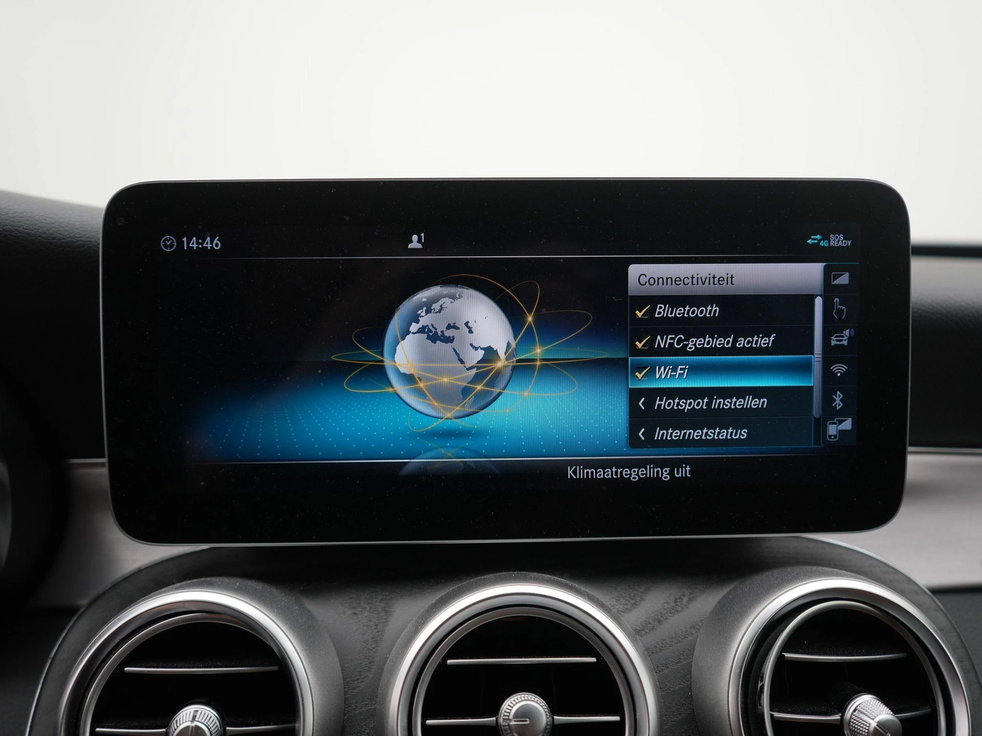Mercedes-Benz-C-Klasse-image-21
