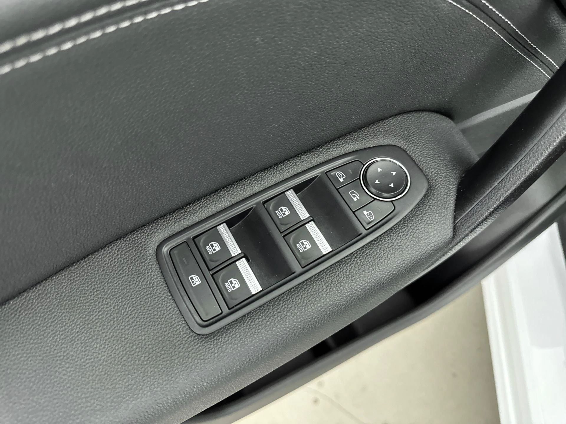 Renault-Captur-image-14