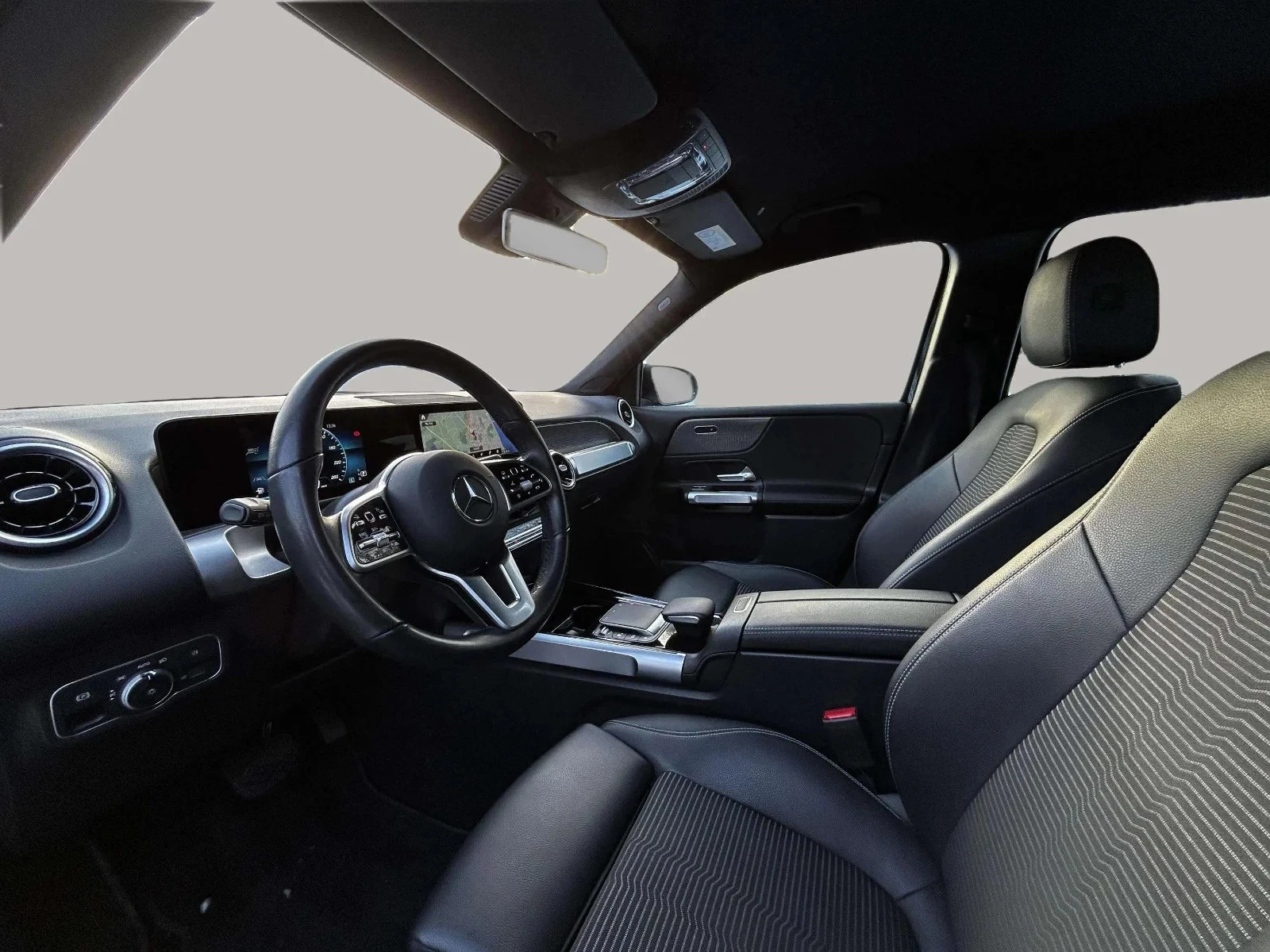 Mercedes-Benz-GLB-image-9