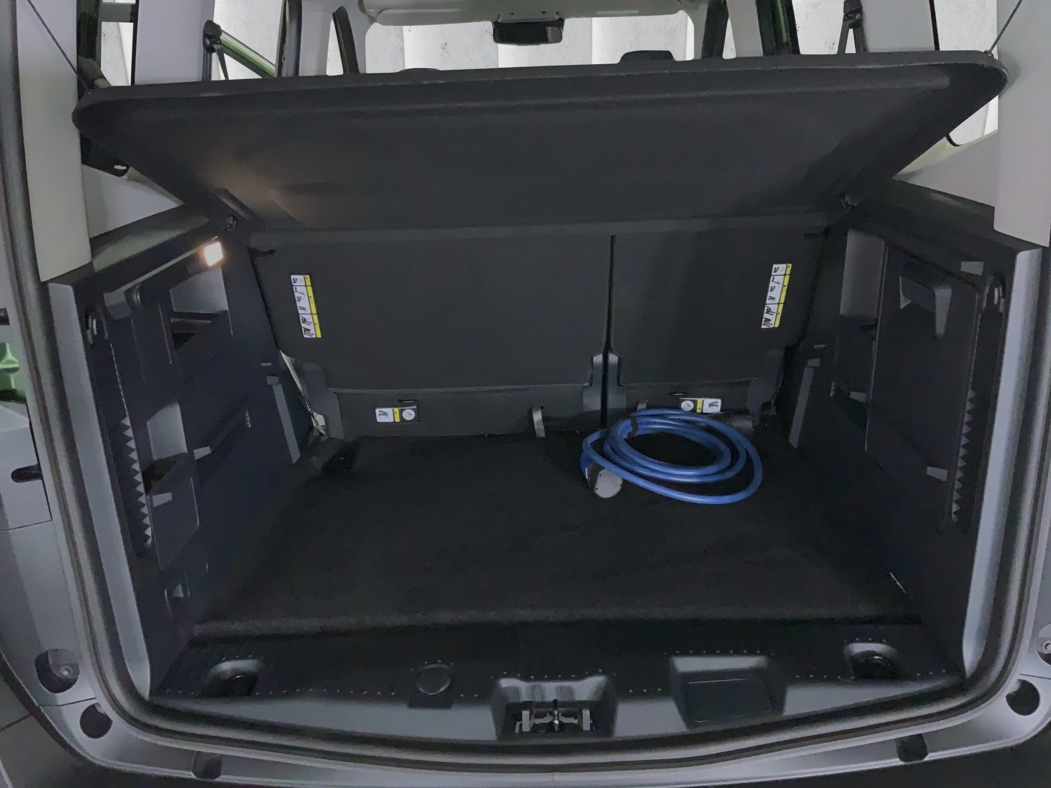 Ford-Tourneo Courier-image-8