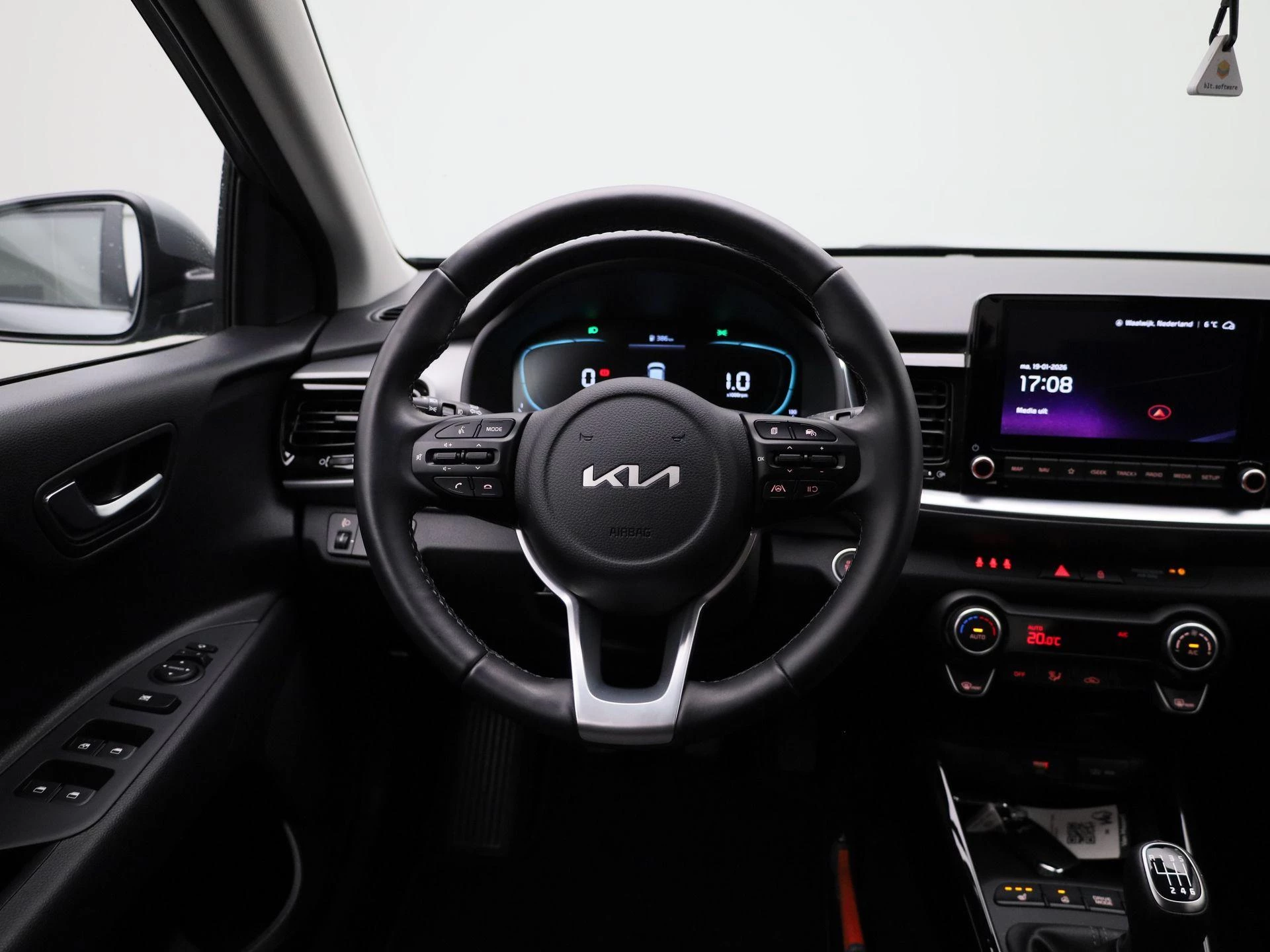 Kia-Stonic-image-7