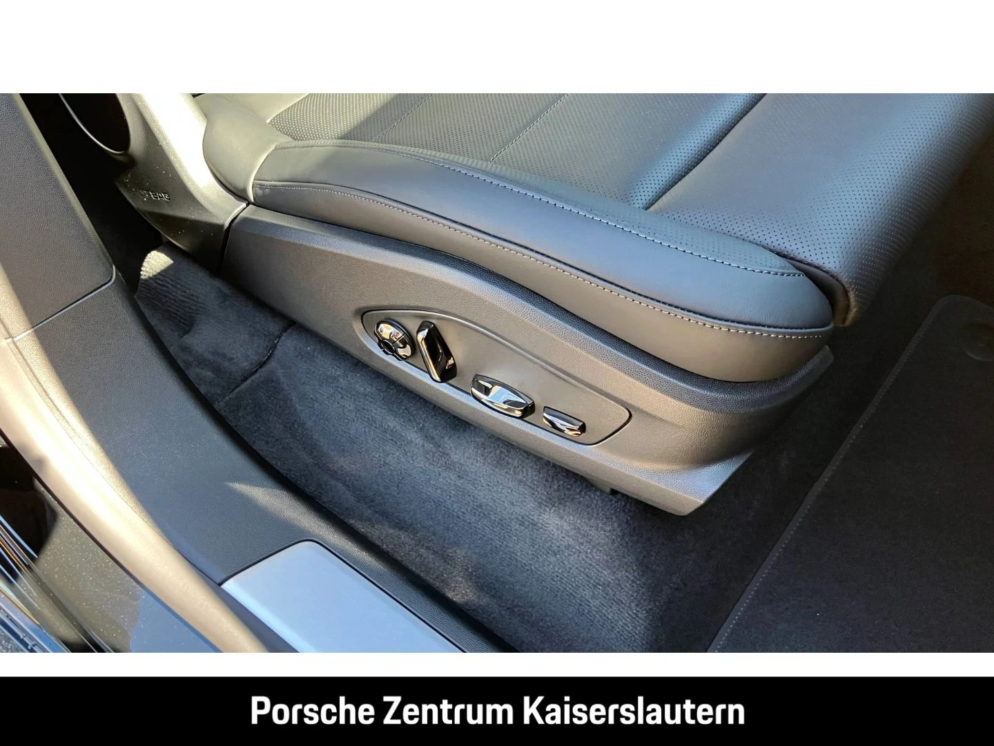 Porsche-Cayenne-image-21
