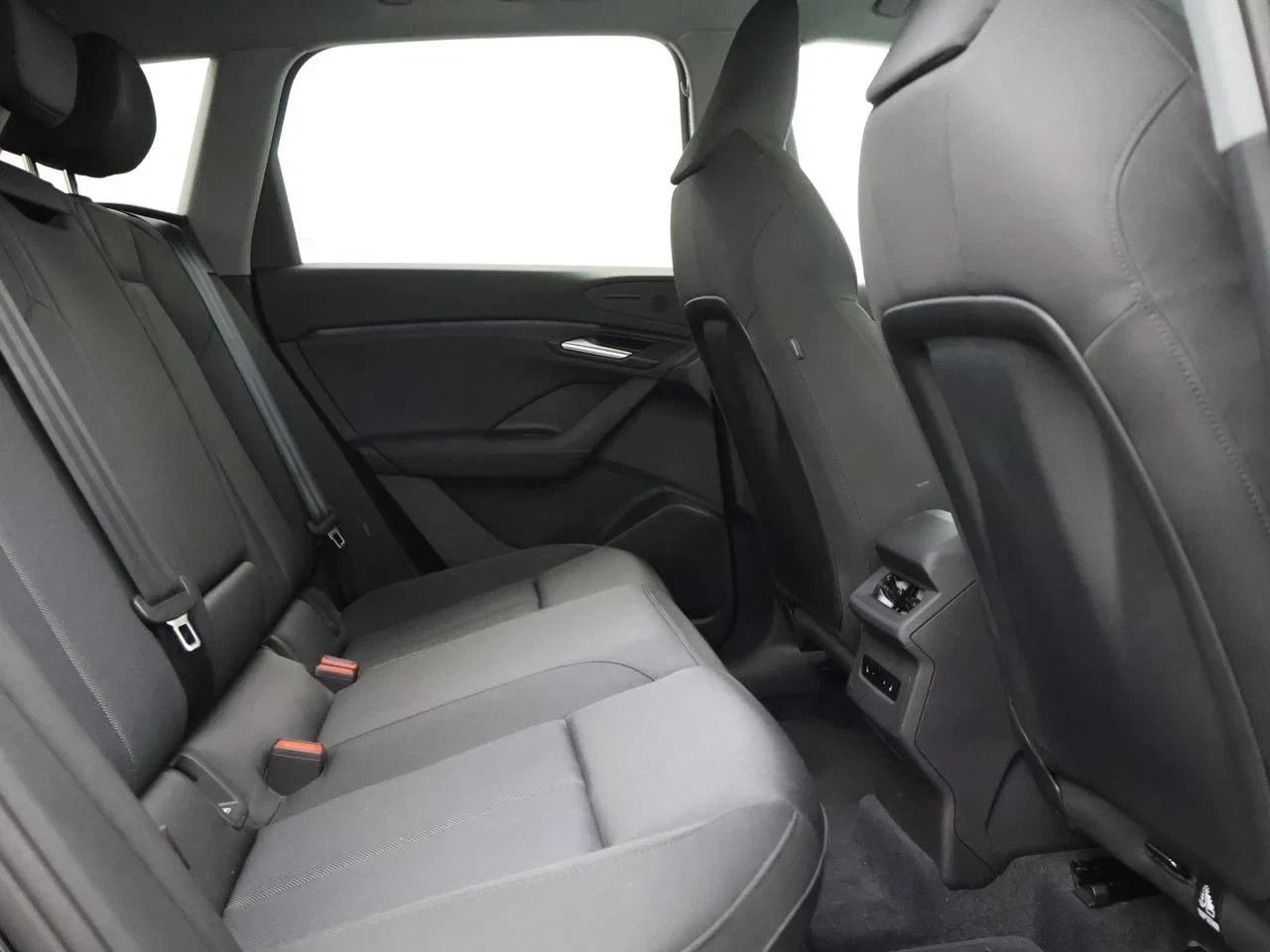 Audi-Q6 e-tron-image-17