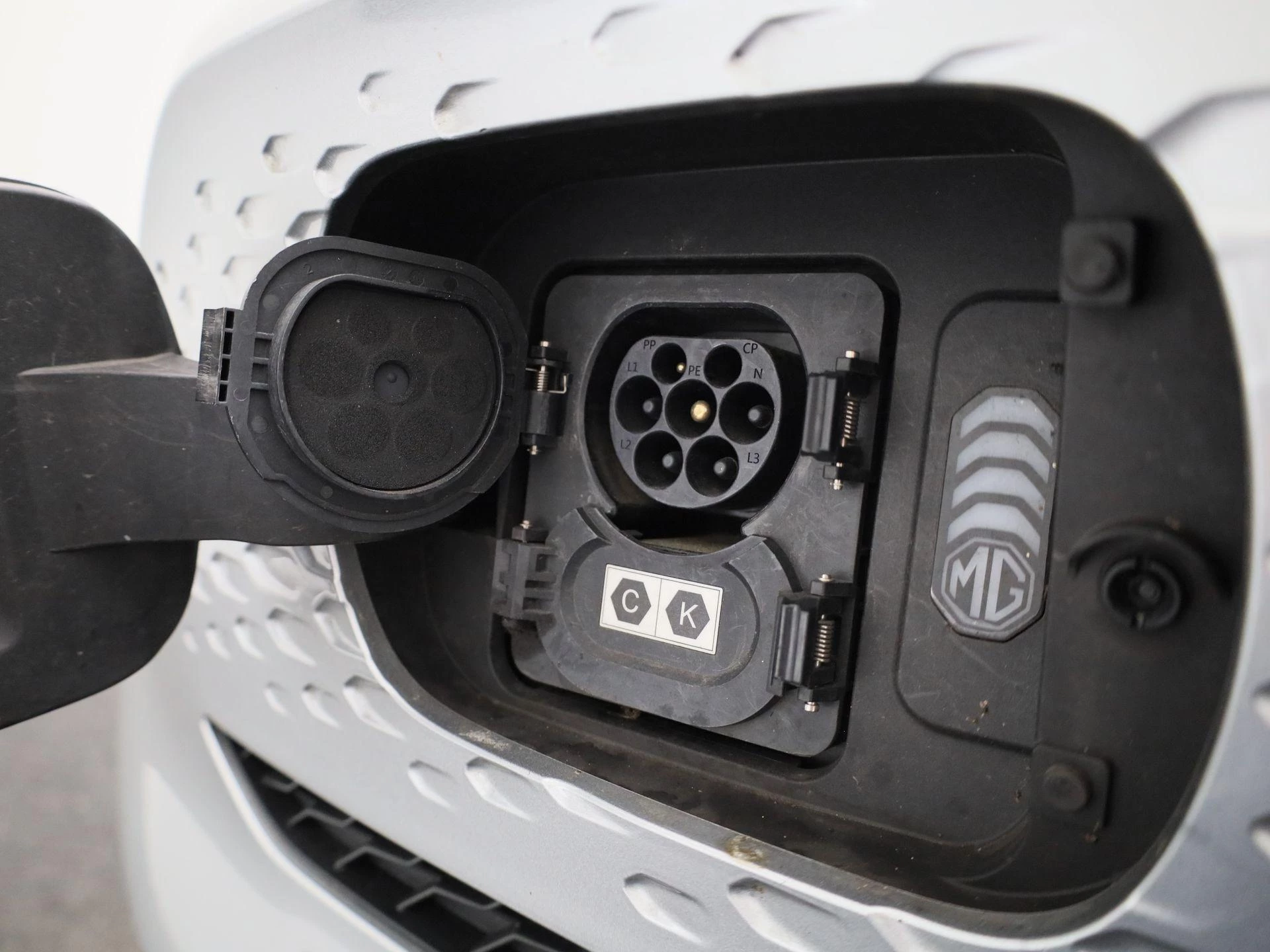 MG-ZS EV-image-34
