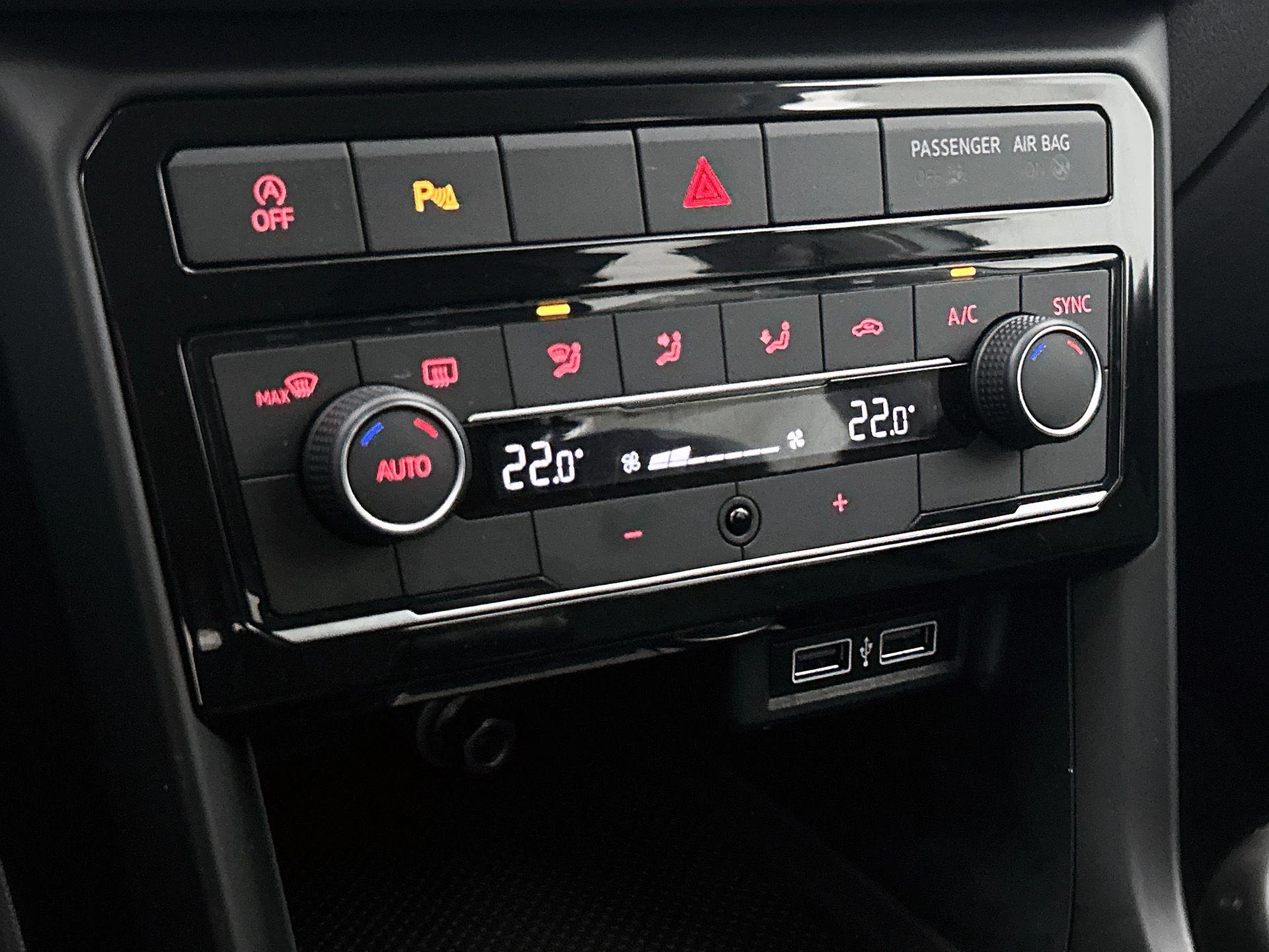 Volkswagen-T-Cross-image-22