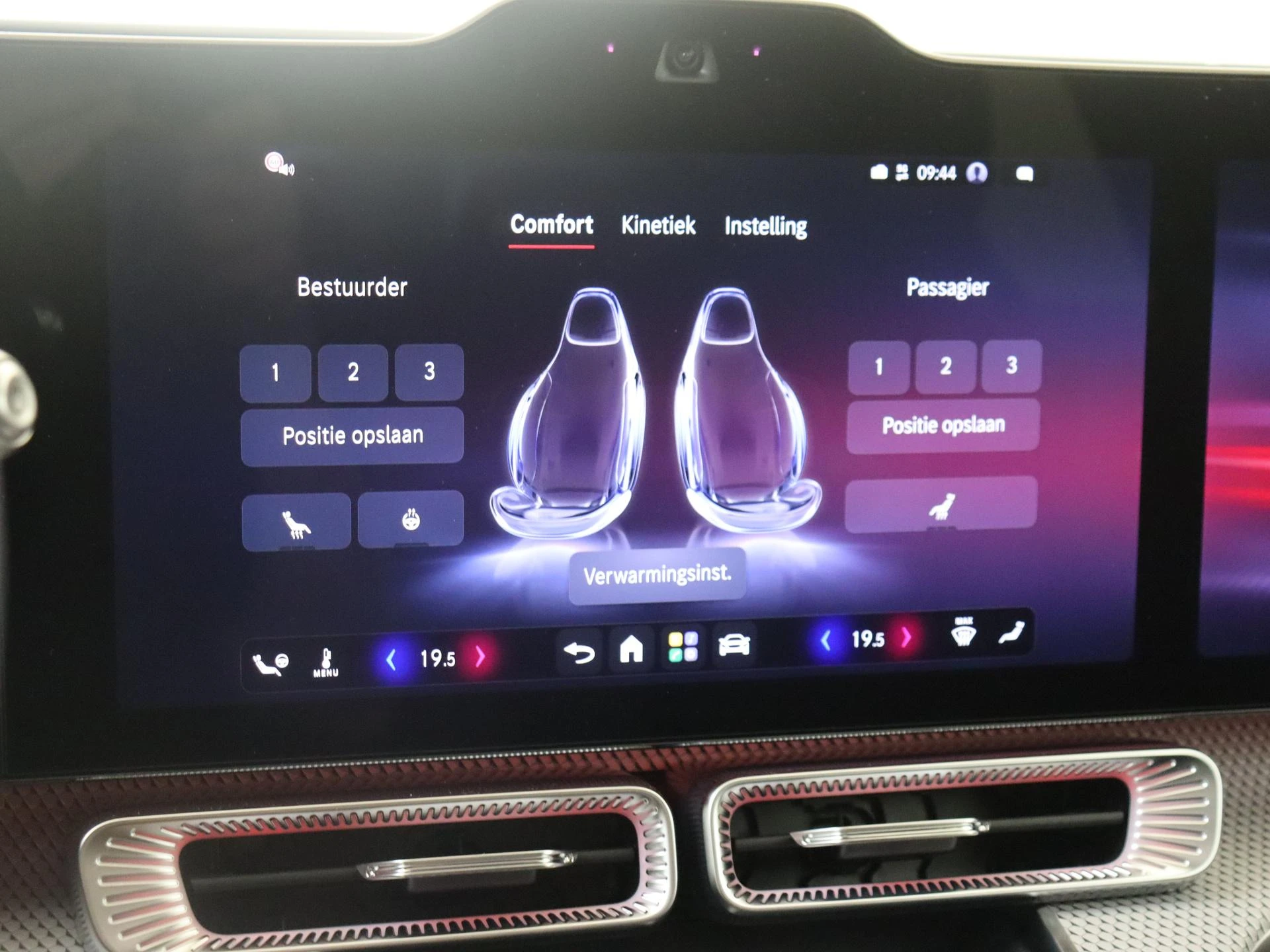 Mercedes-Benz-C-Klasse-image-18
