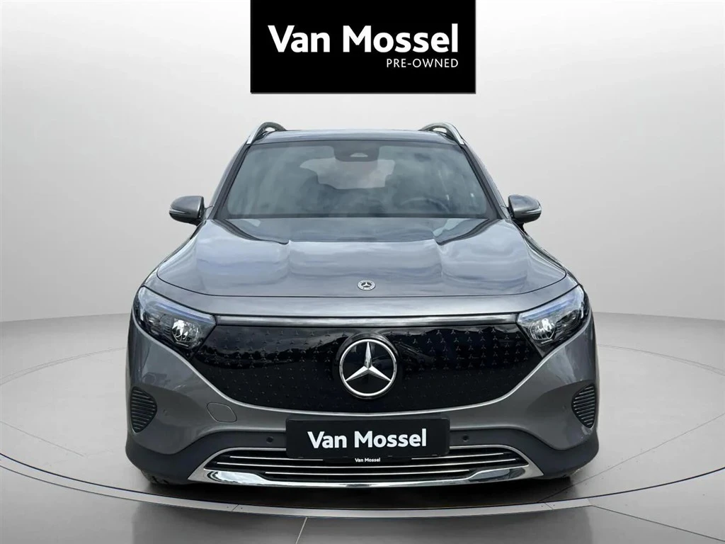 Mercedes-Benz-EQB-image-1