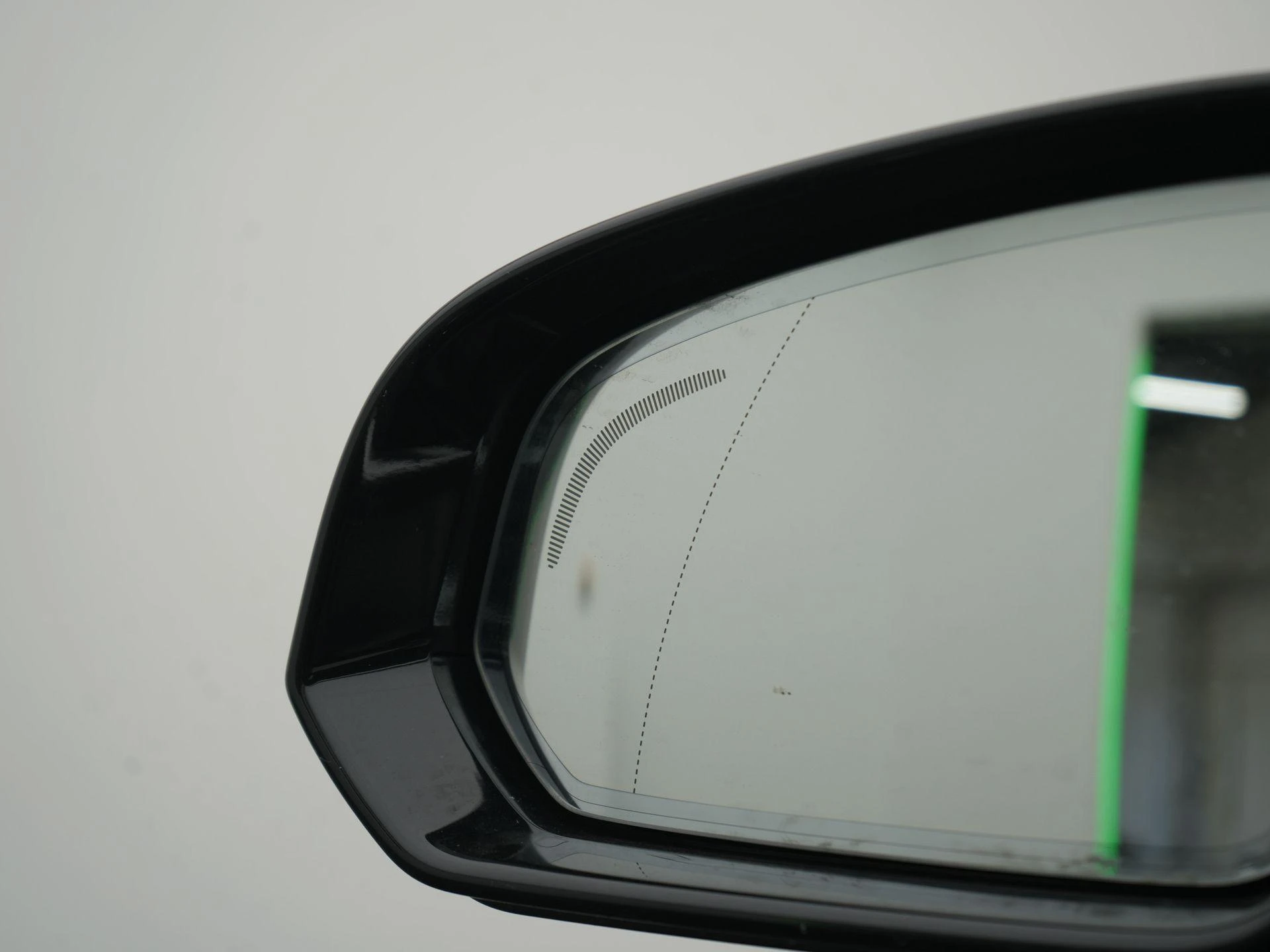 Volvo-S90-image-30