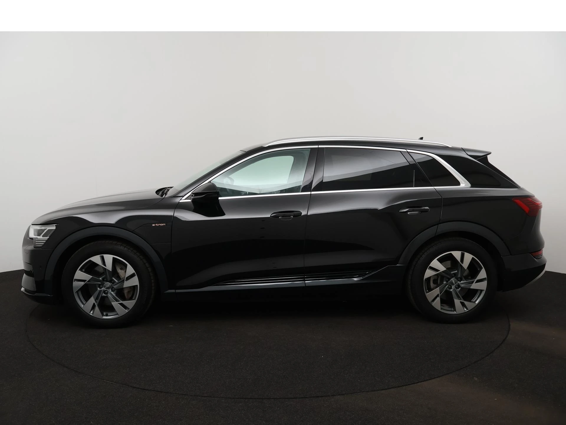 Audi-e-tron-image-2