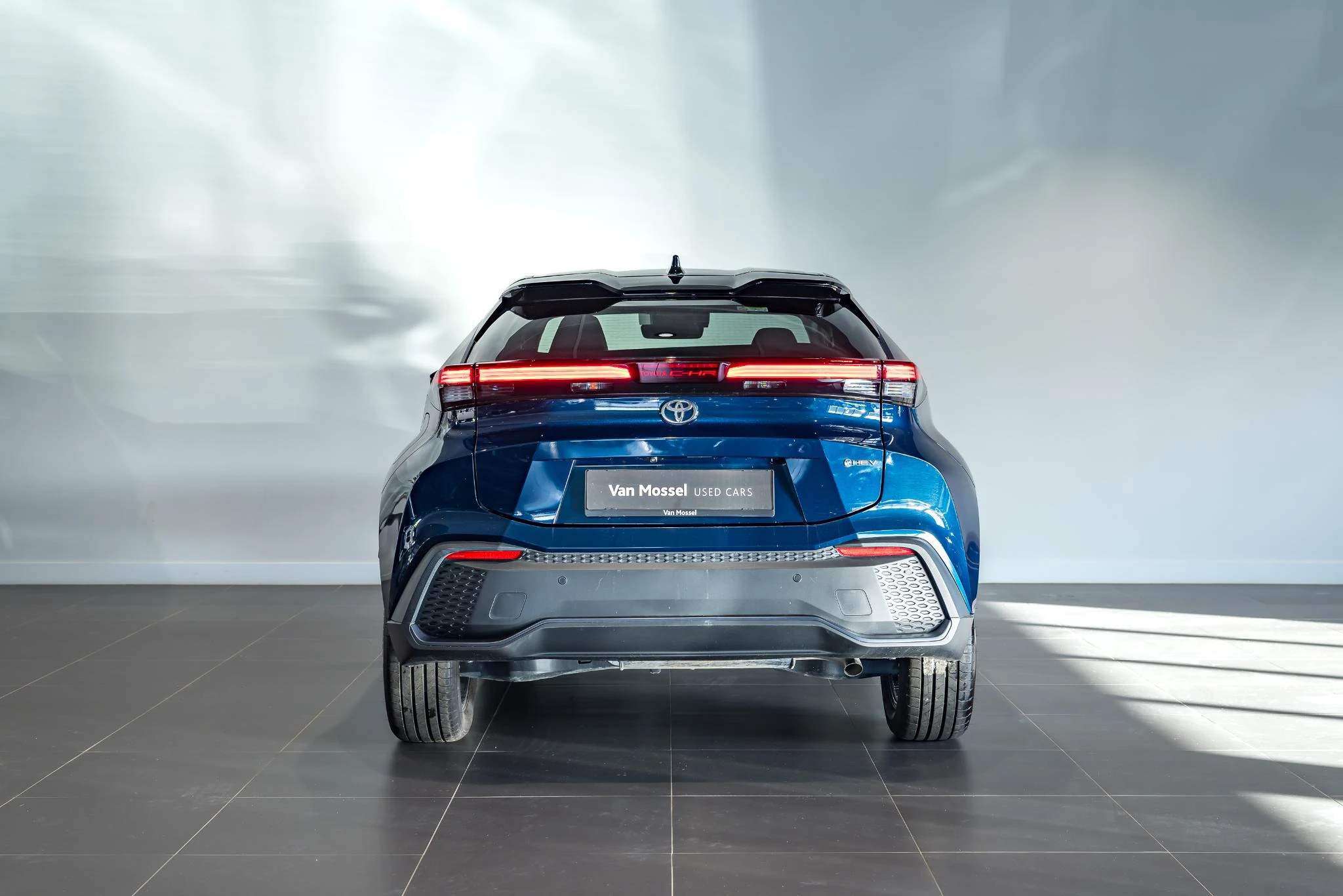 Toyota-C-HR-image-5