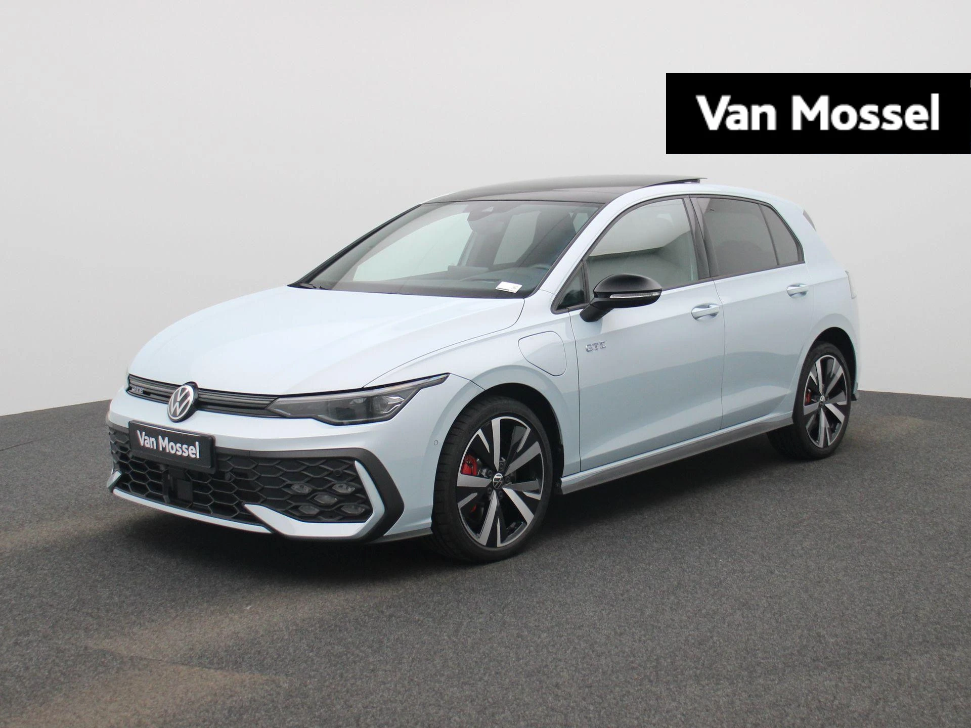 Volkswagen-Golf-image-0