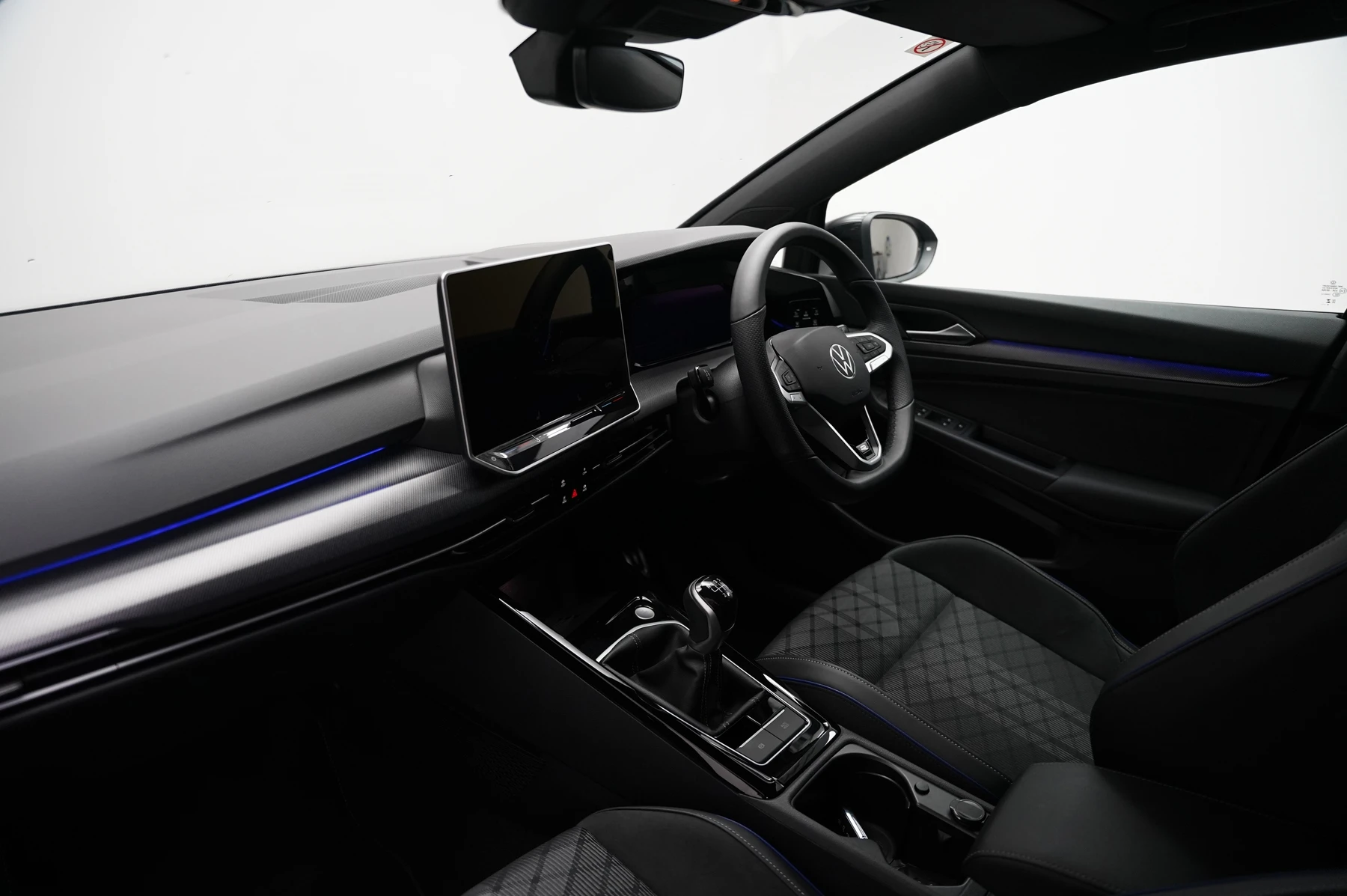 Volkswagen-Golf-image-1