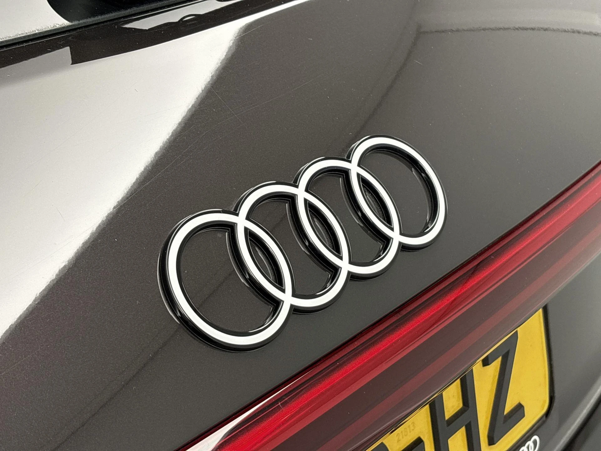 Audi-Q8 e-tron-image-22