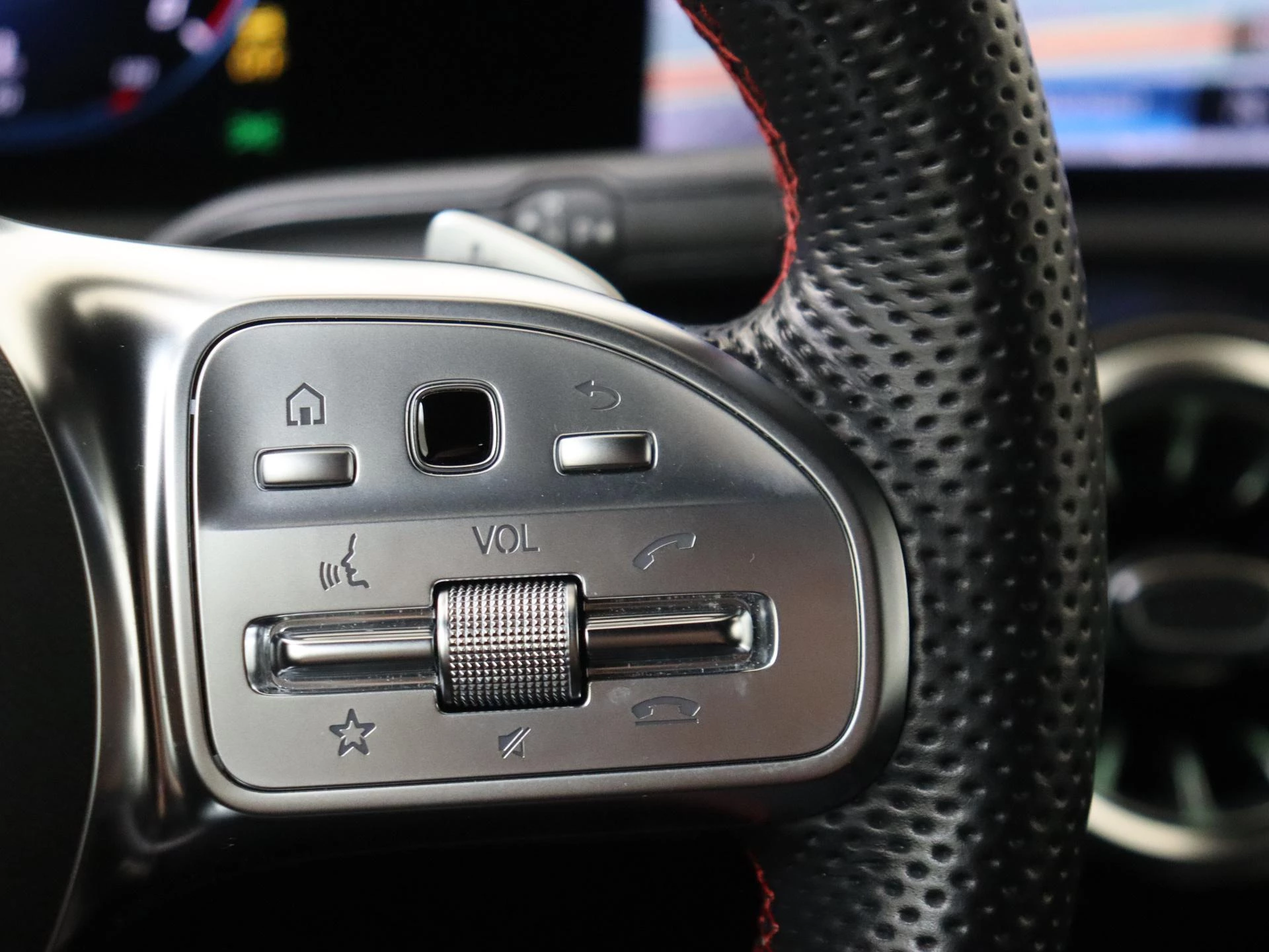 Mercedes-Benz CLA 180 Business Solution AMG