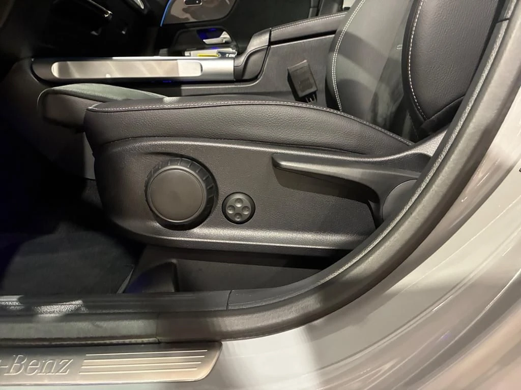 Mercedes-Benz-GLB 200-image-8