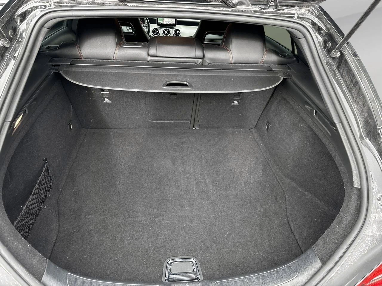 Mercedes-Benz-CLA-image-12