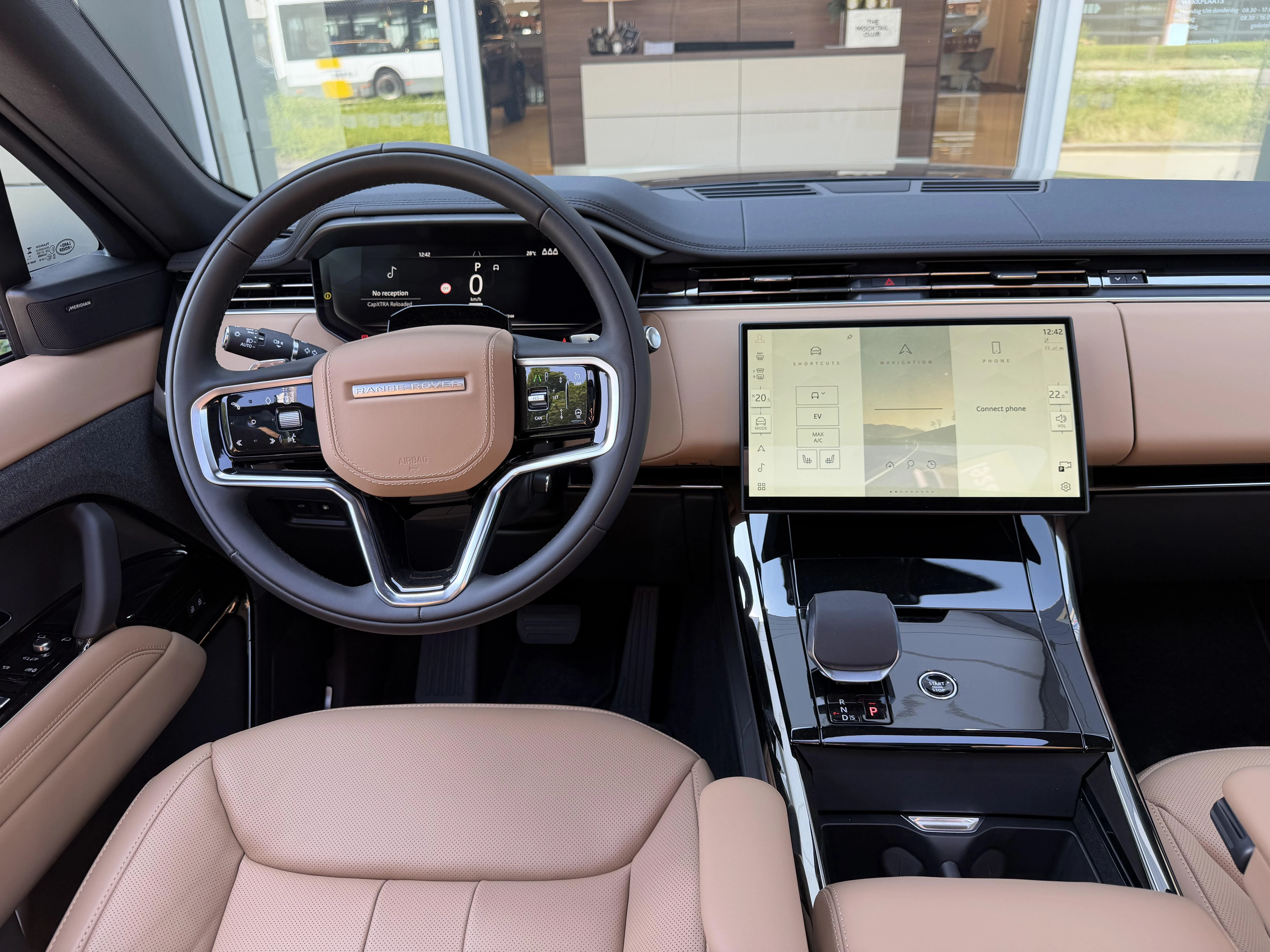 Land Rover-Range Rover Sport-image-13