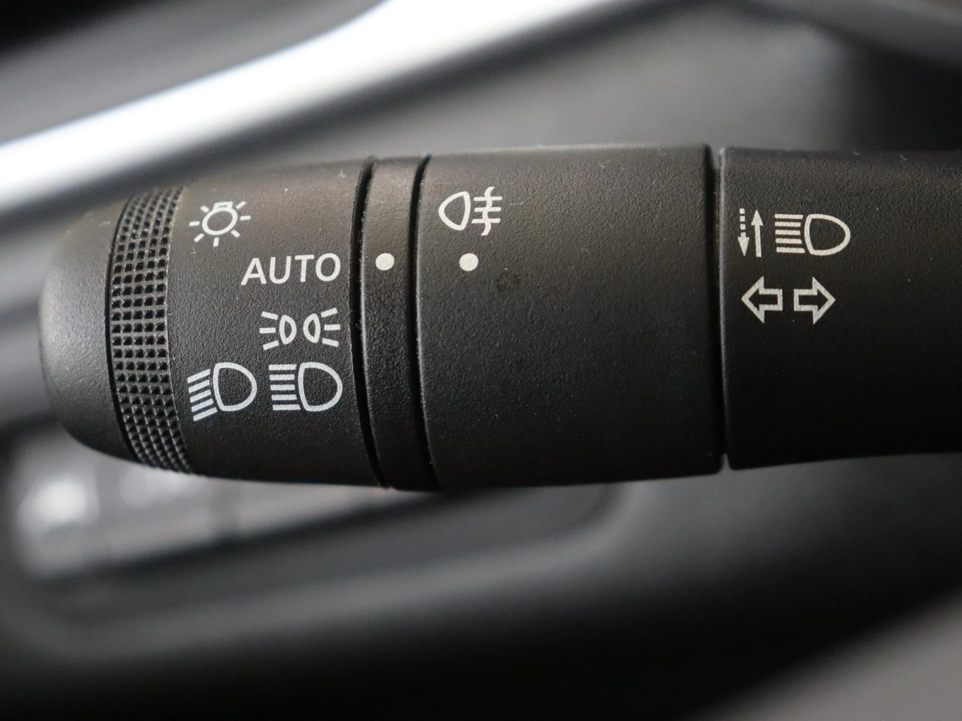 Renault Captur 1.6 E-Tech Hybrid 145 Rive Gauche