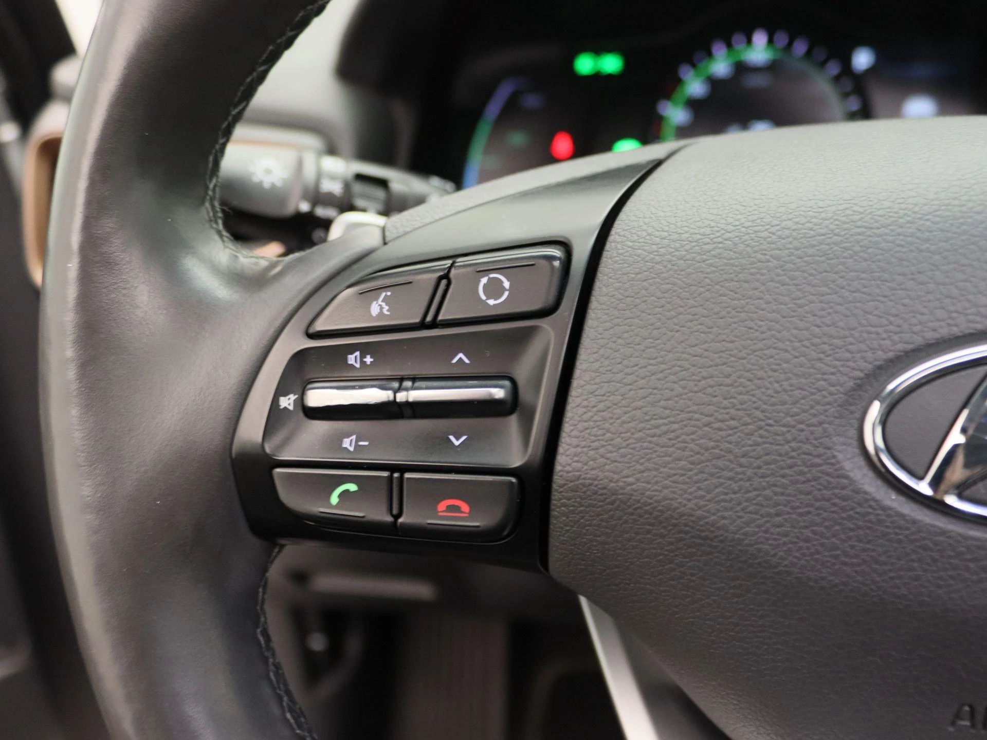 Hyundai-IONIQ-image-22