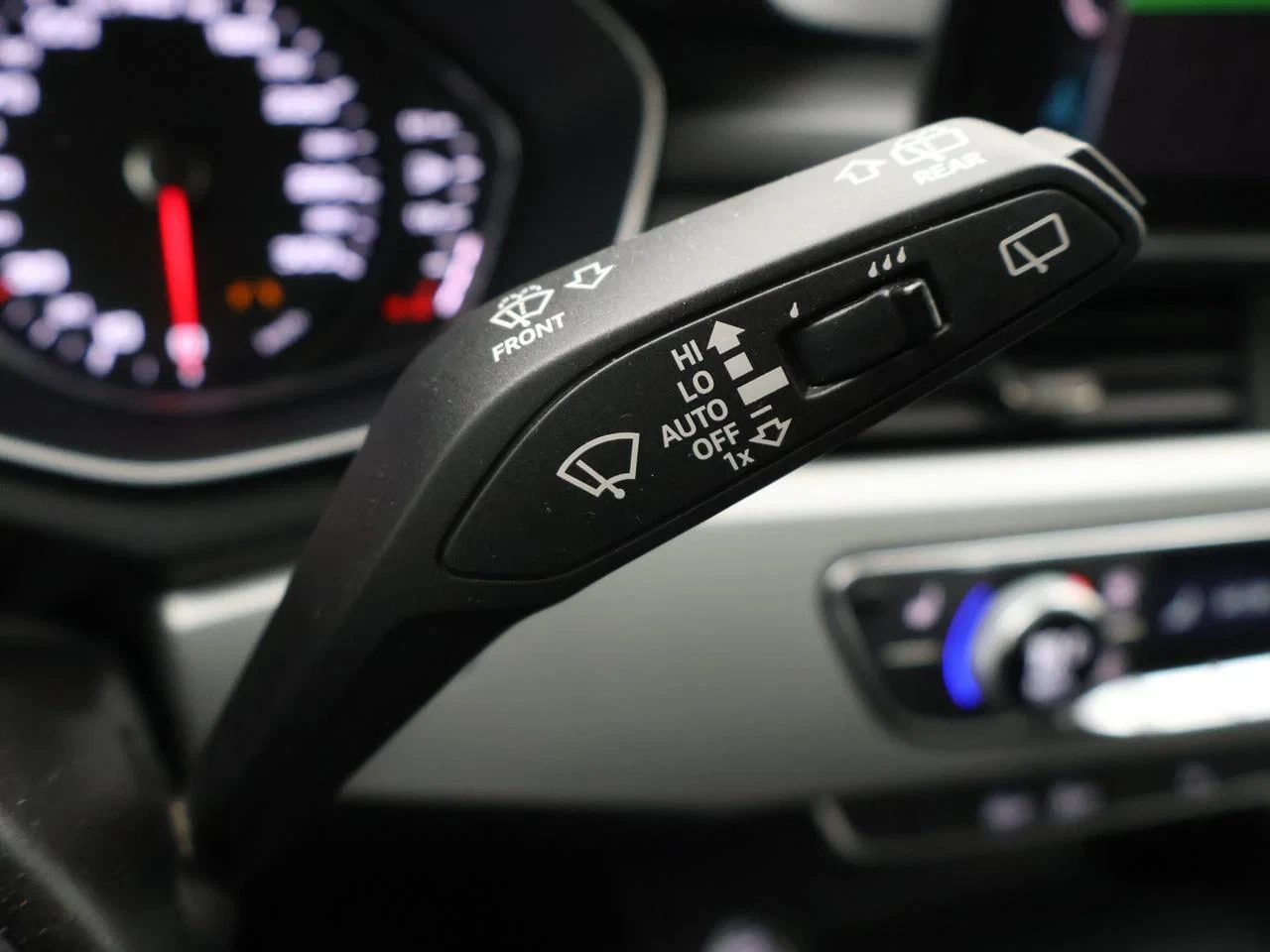 Audi-A4-image-12