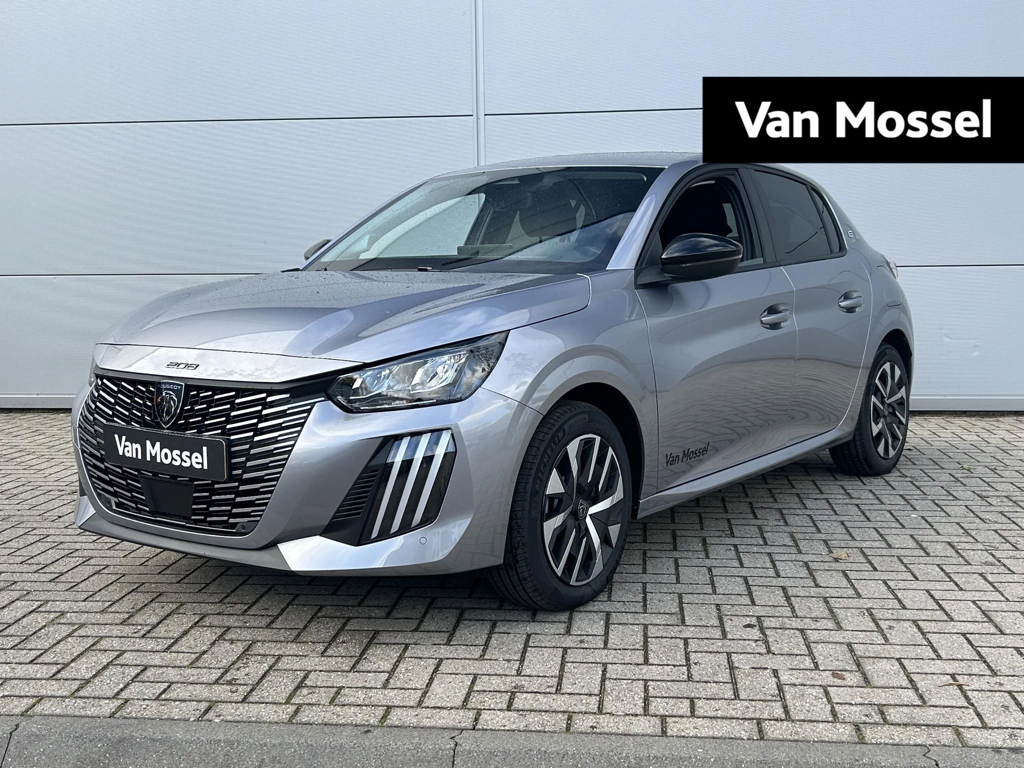 Peugeot-e-208-image-0