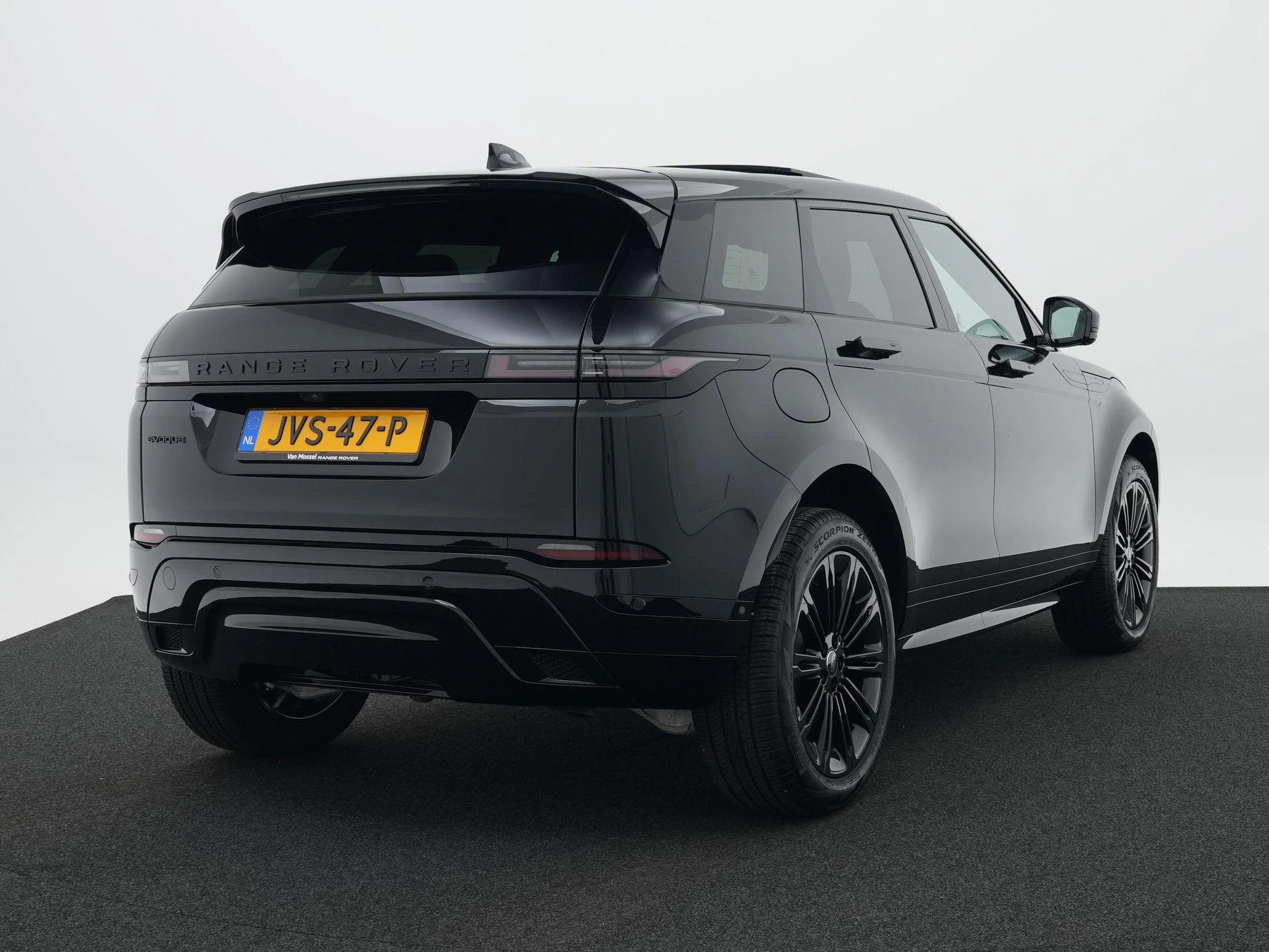 Land Rover-Range Rover Evoque-image-11