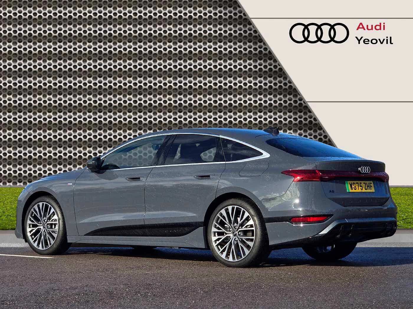 Audi-A6 Sportback e-tron-image-45