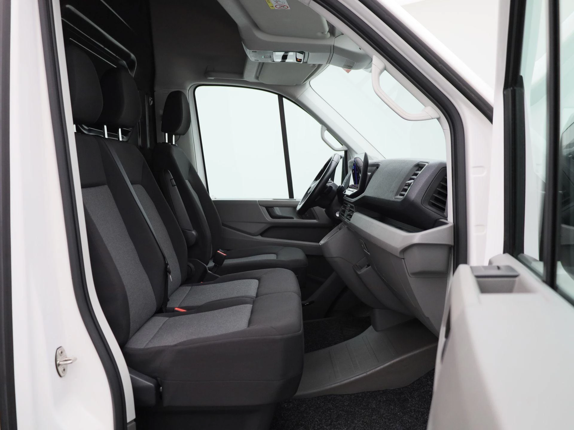 Volkswagen Crafter 2.0 TDI L3H3 Highline 140PK