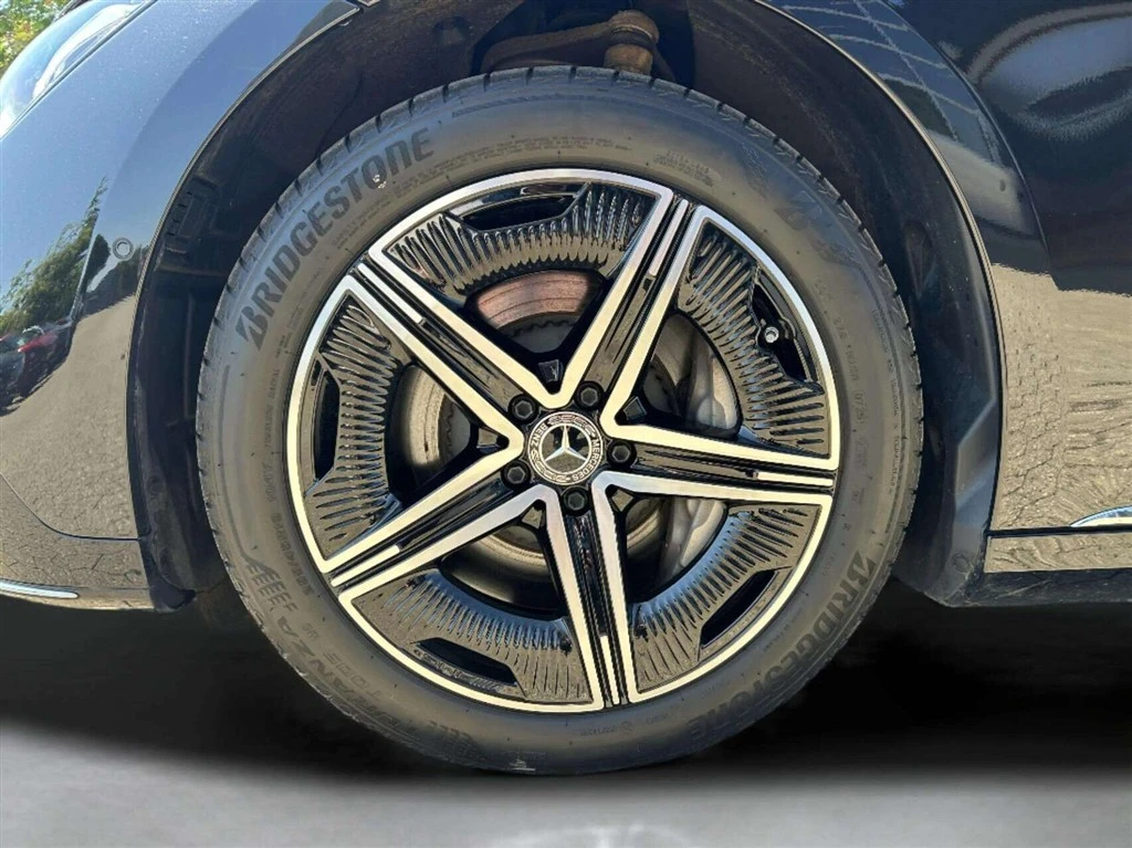 Mercedes-Benz-EQE-image-8