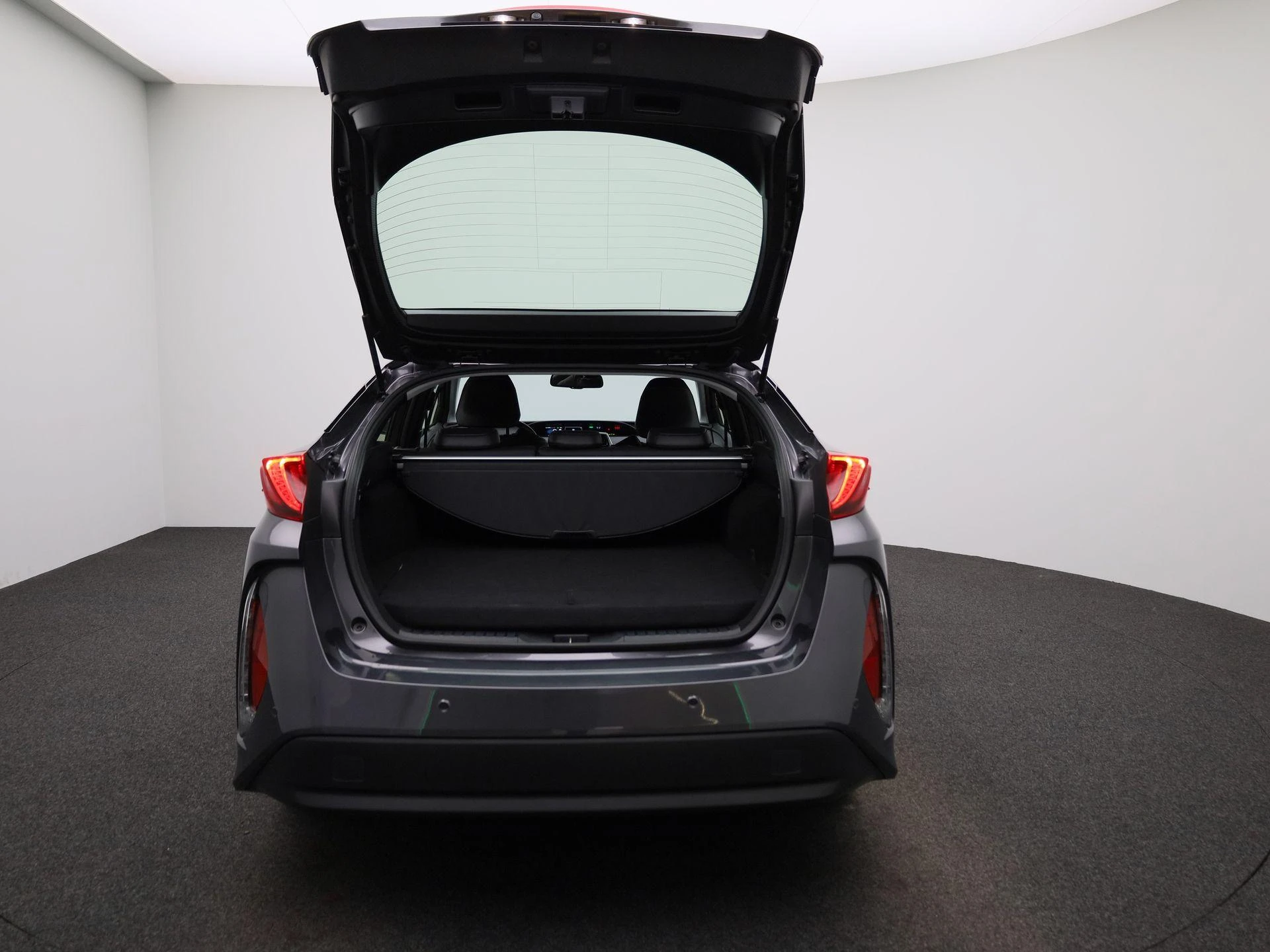 Toyota-Prius-image-10