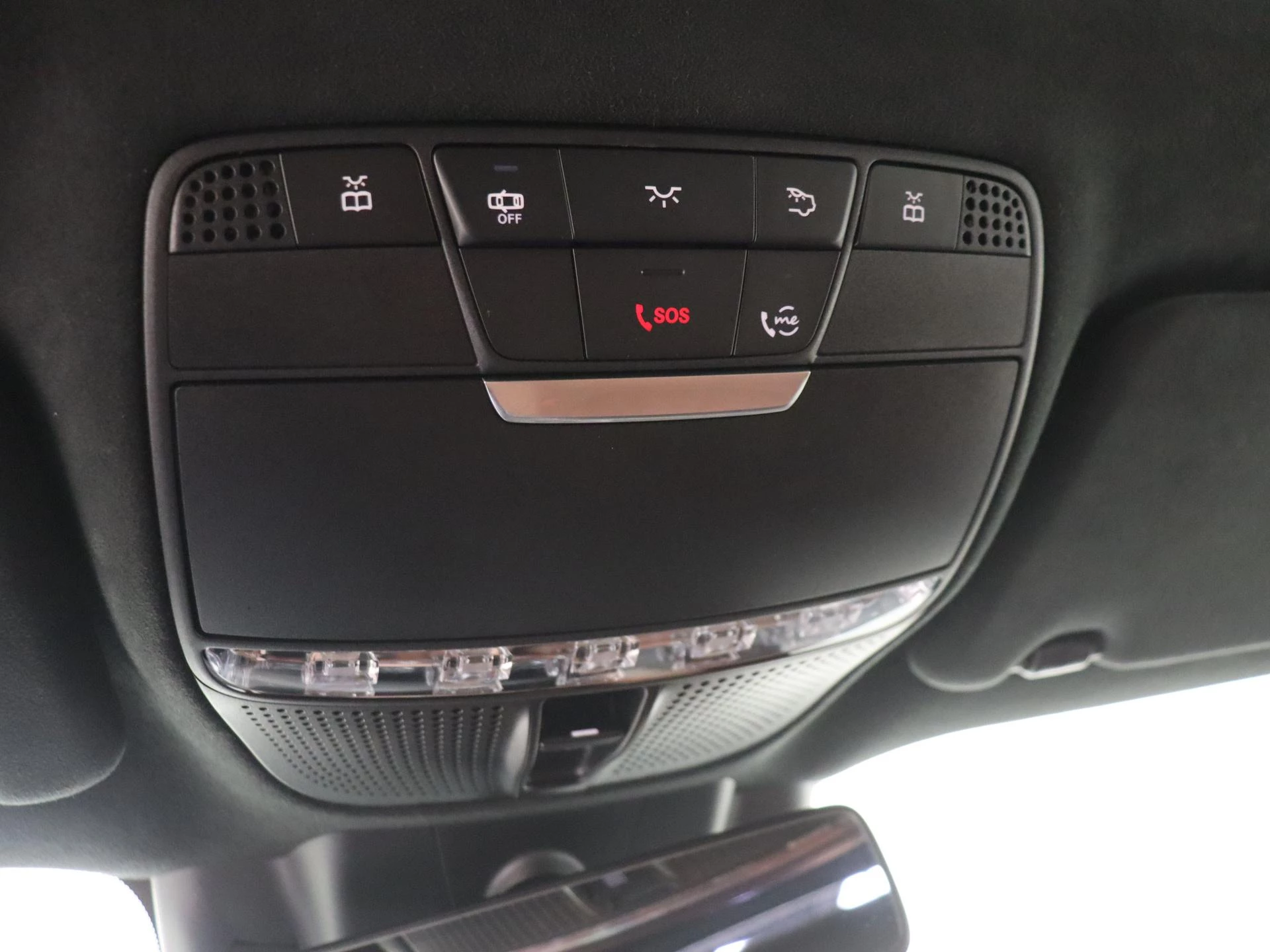 Mercedes-Benz-E-Klasse-image-22