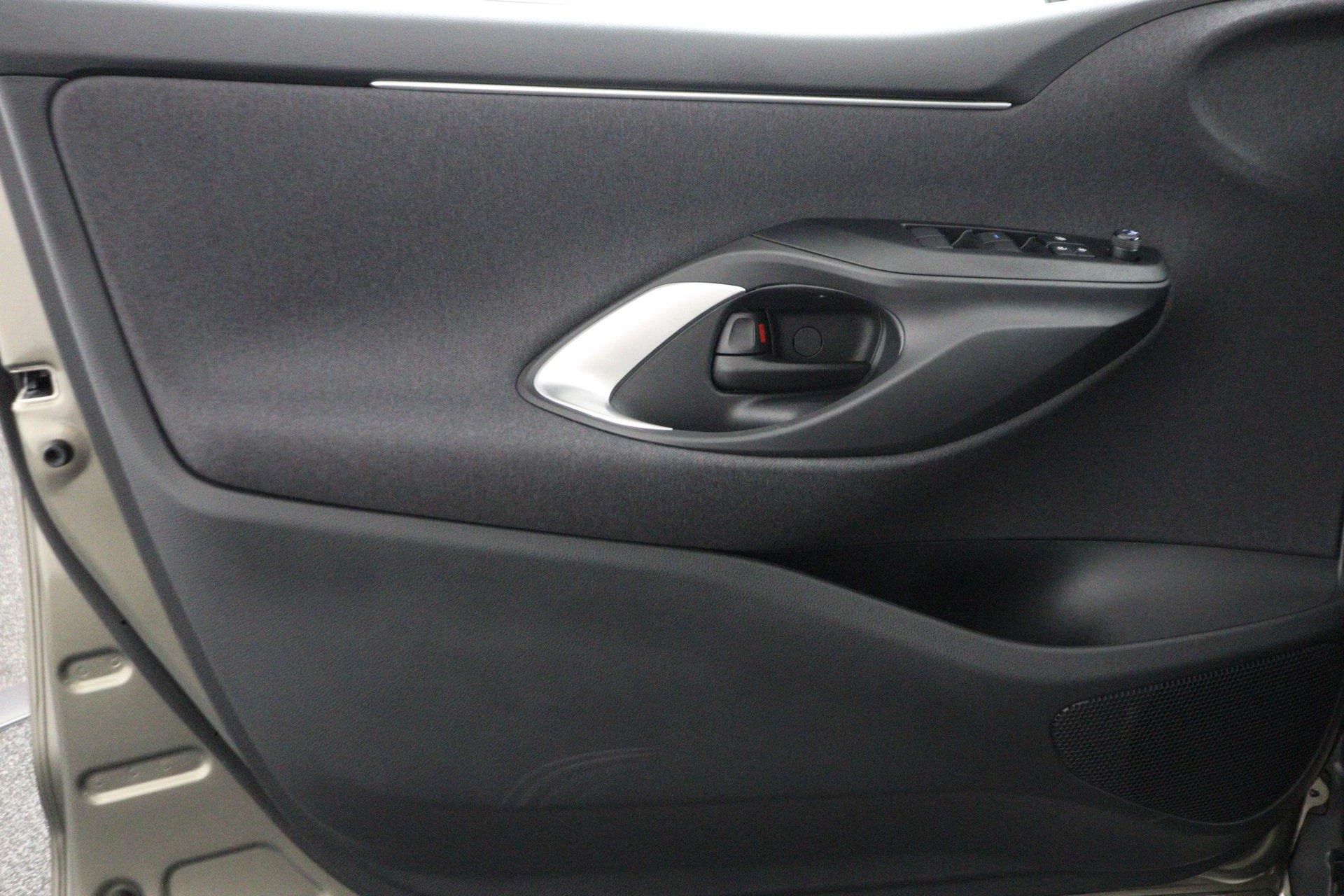 Mazda-2 Hybrid-image-35