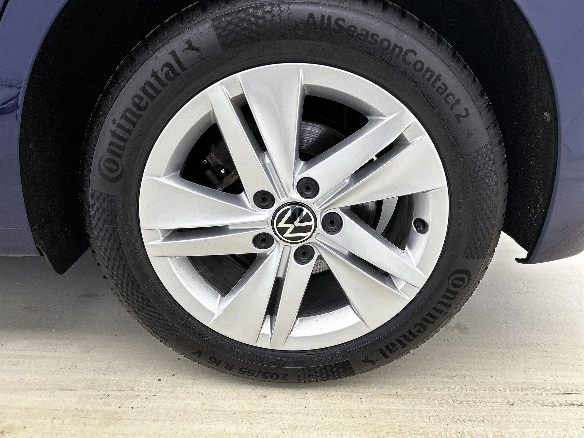 Volkswagen-Golf-image-35