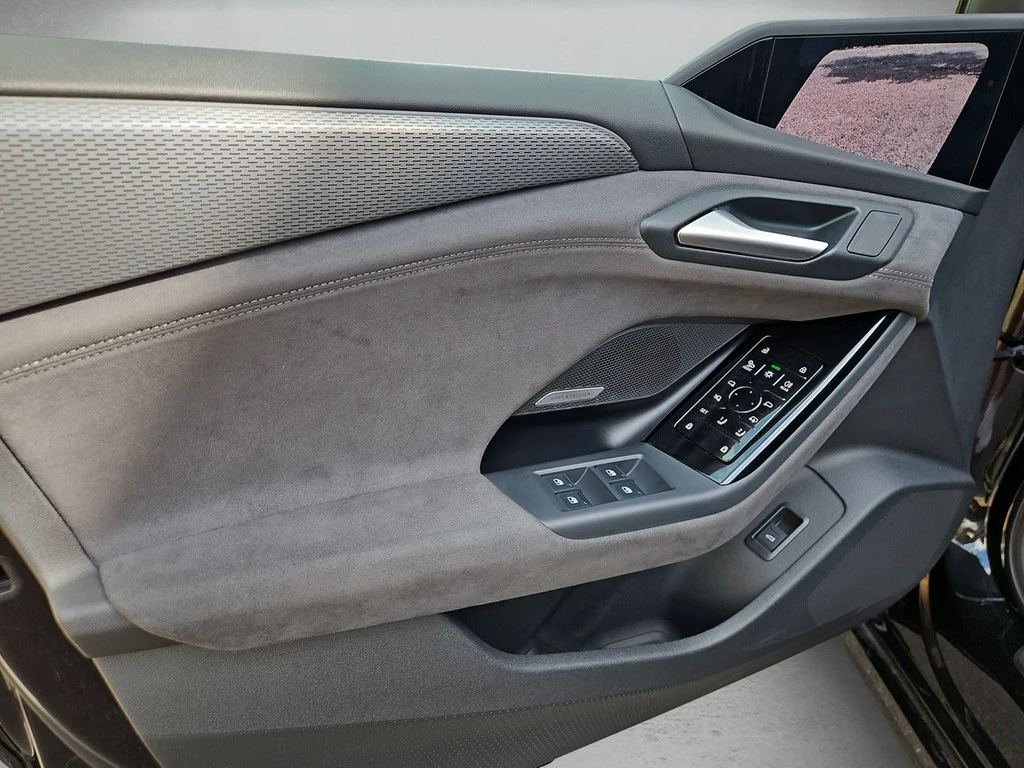 Audi-A6 Avant e-tron-image-6