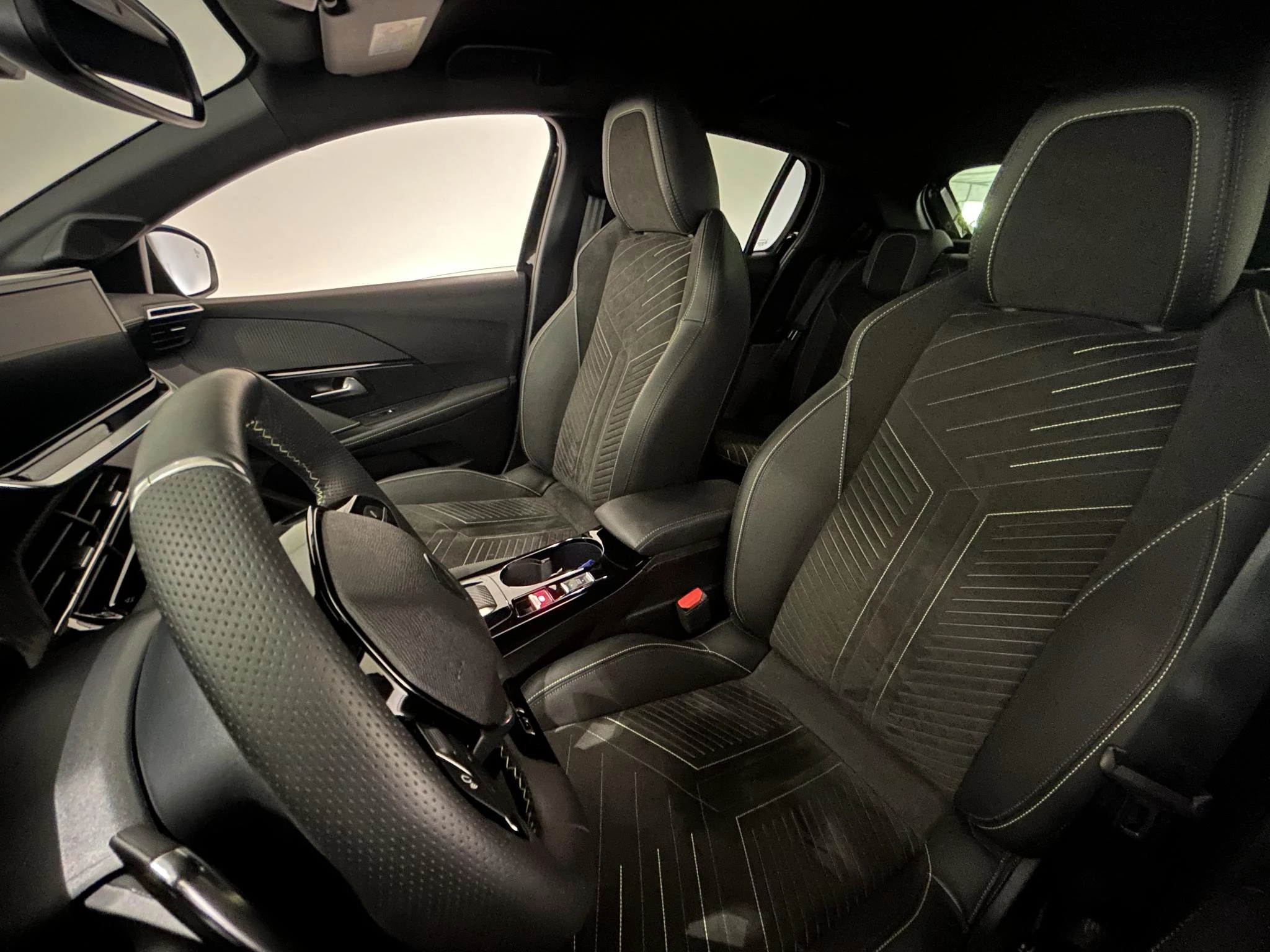 Peugeot 208 1.2 Hybrid 145 e-DCS6 GT