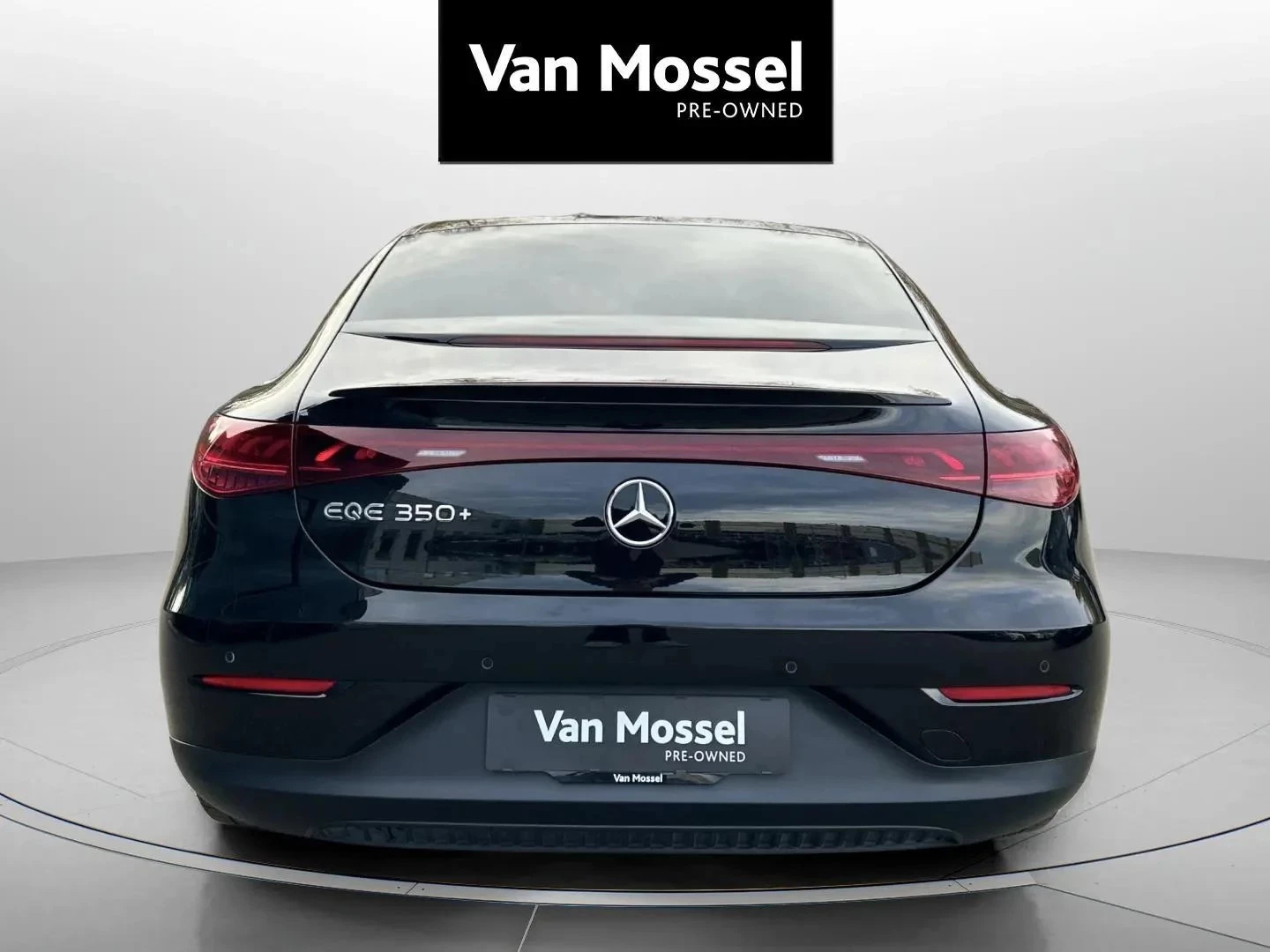 Mercedes-Benz-EQE-image-5