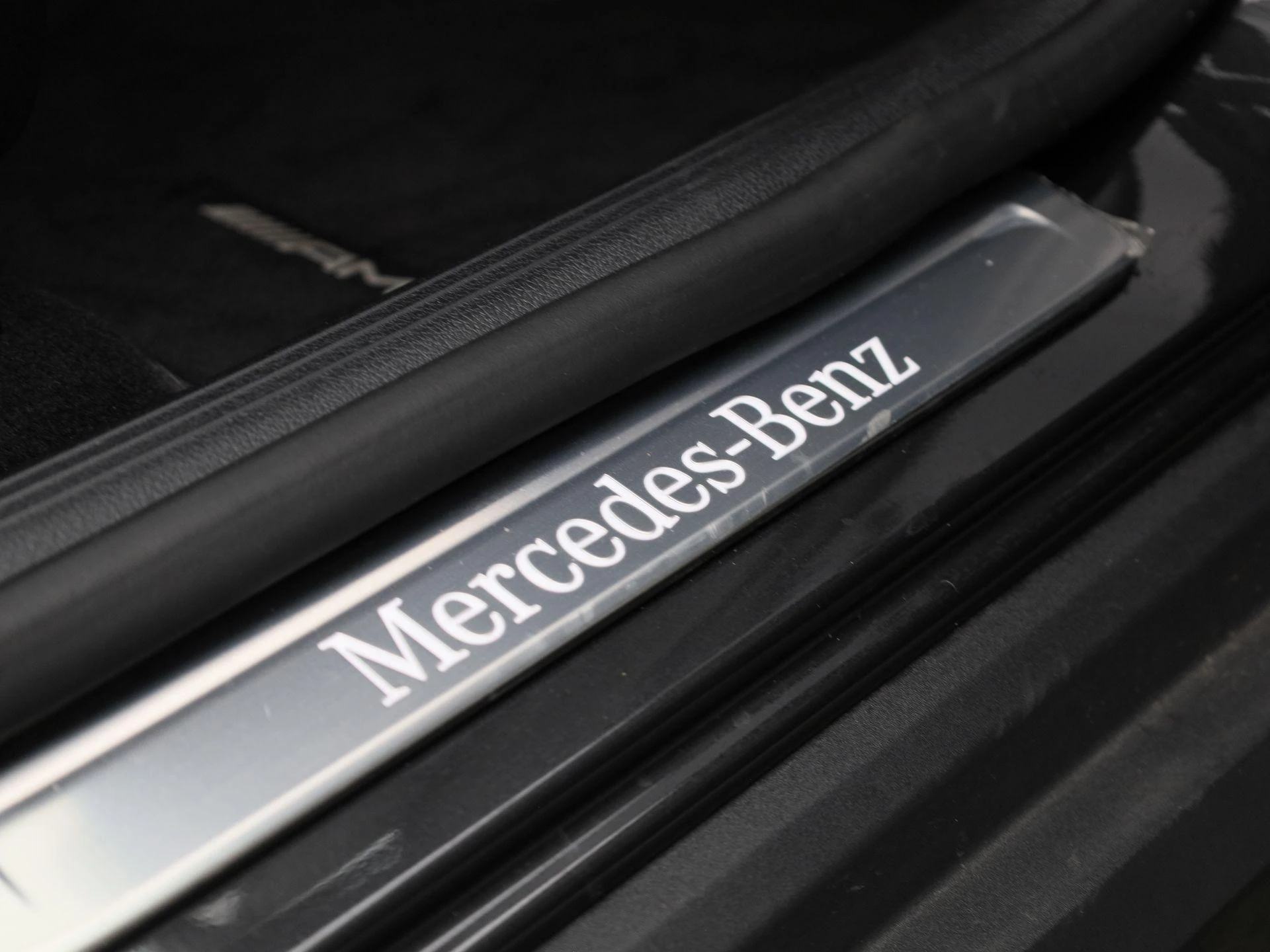 Mercedes-Benz-GLC-image-39